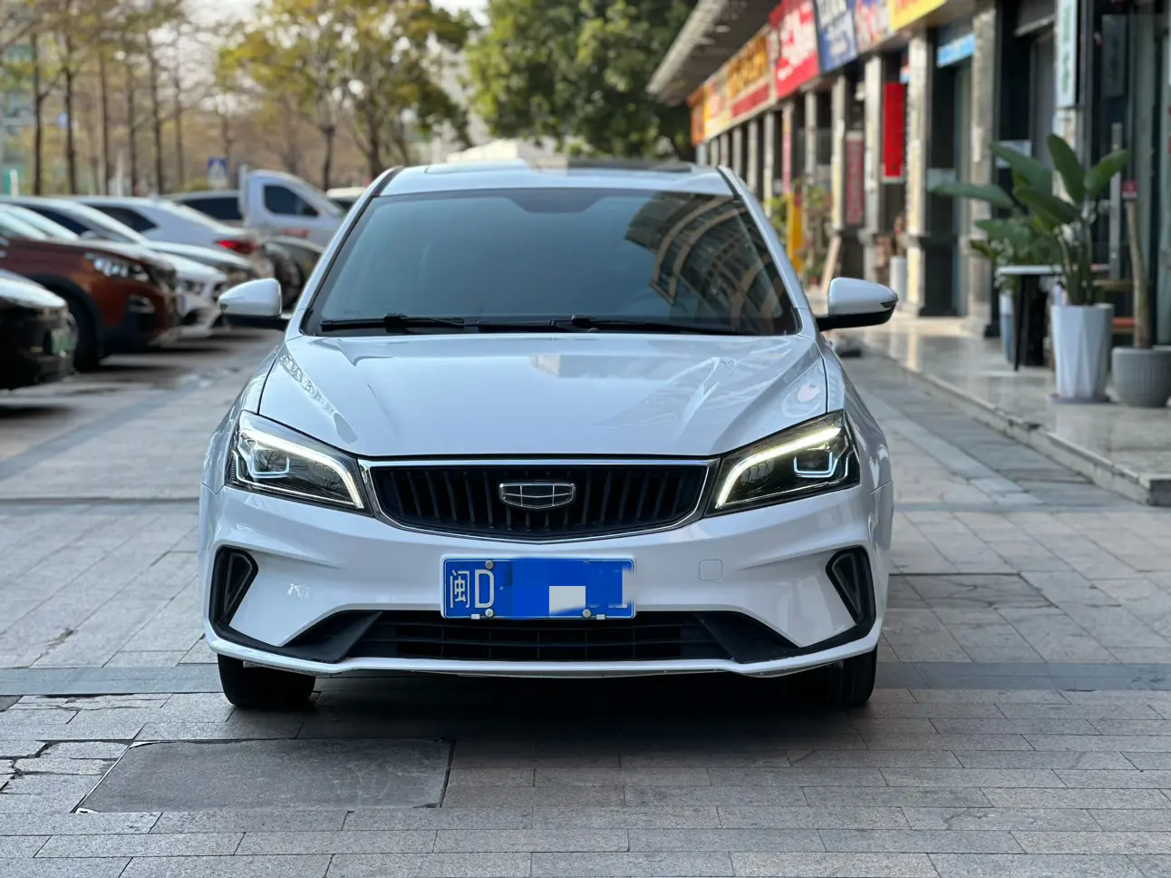 Geely Emgrand  из Китая