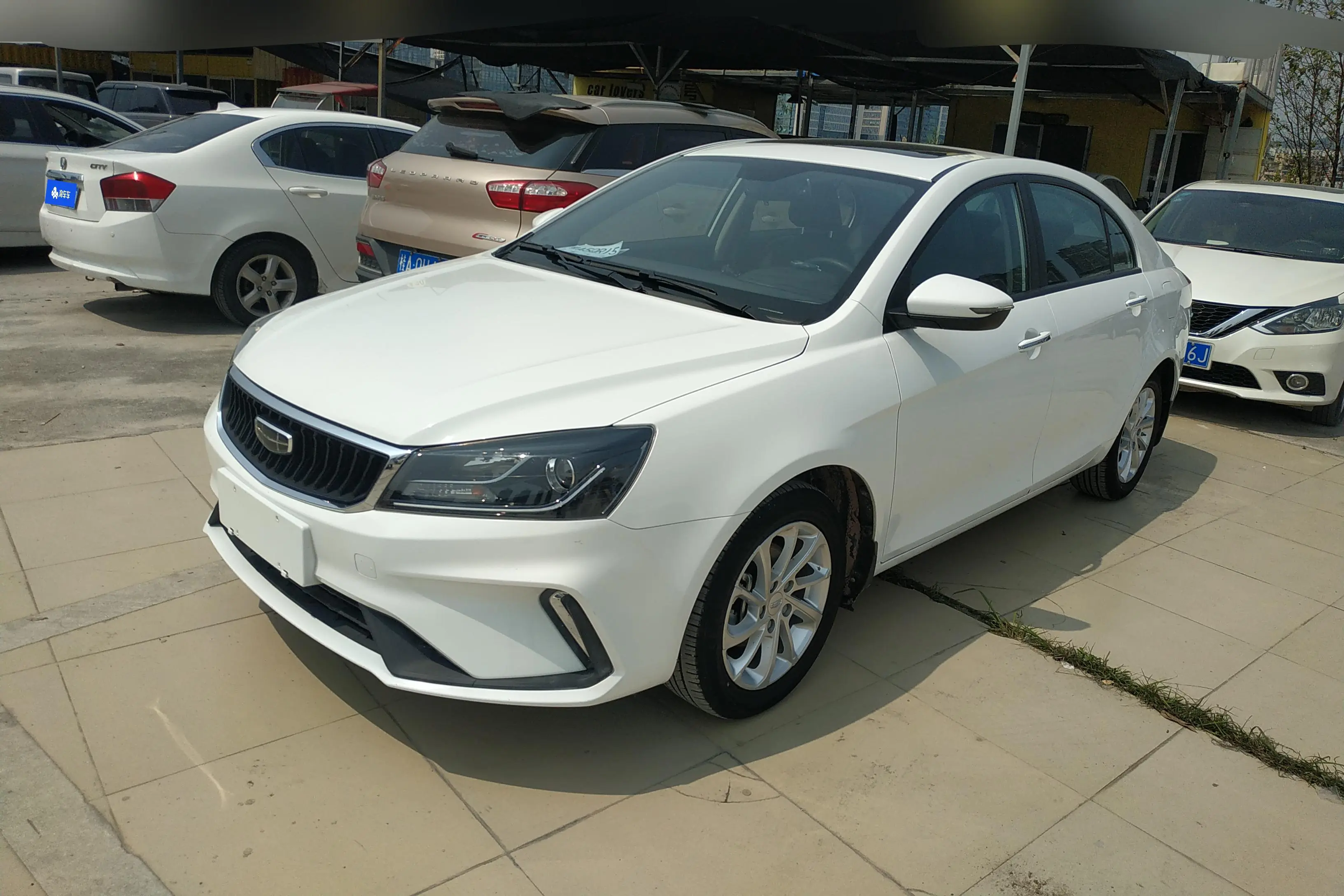 Geely Emgrand  из Китая