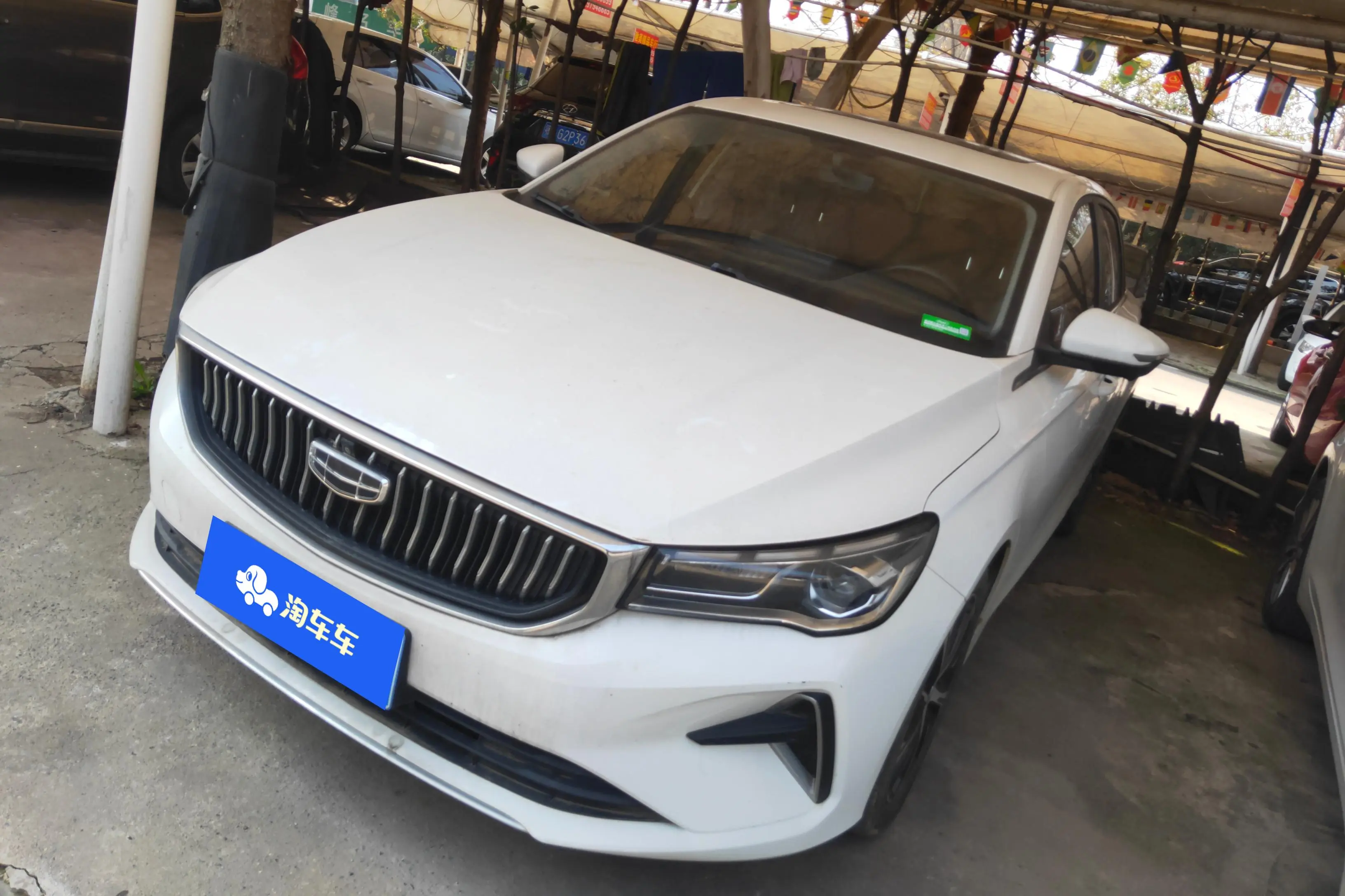 Geely Emgrand  из Китая