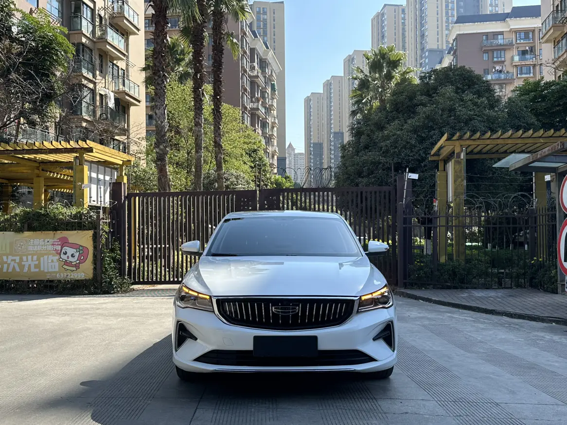 Geely Emgrand  из Китая