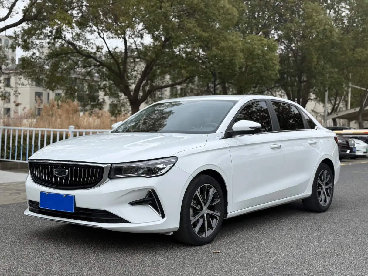 Geely Emgrand  из Китая