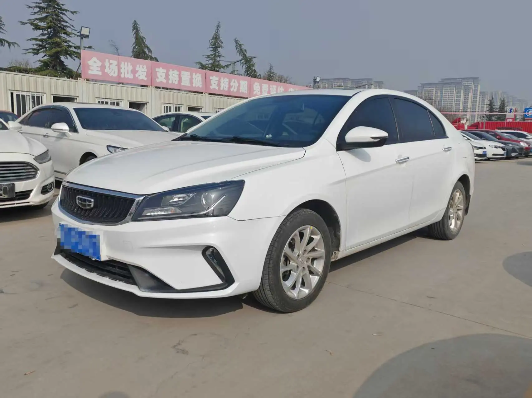 Geely Emgrand  из Китая