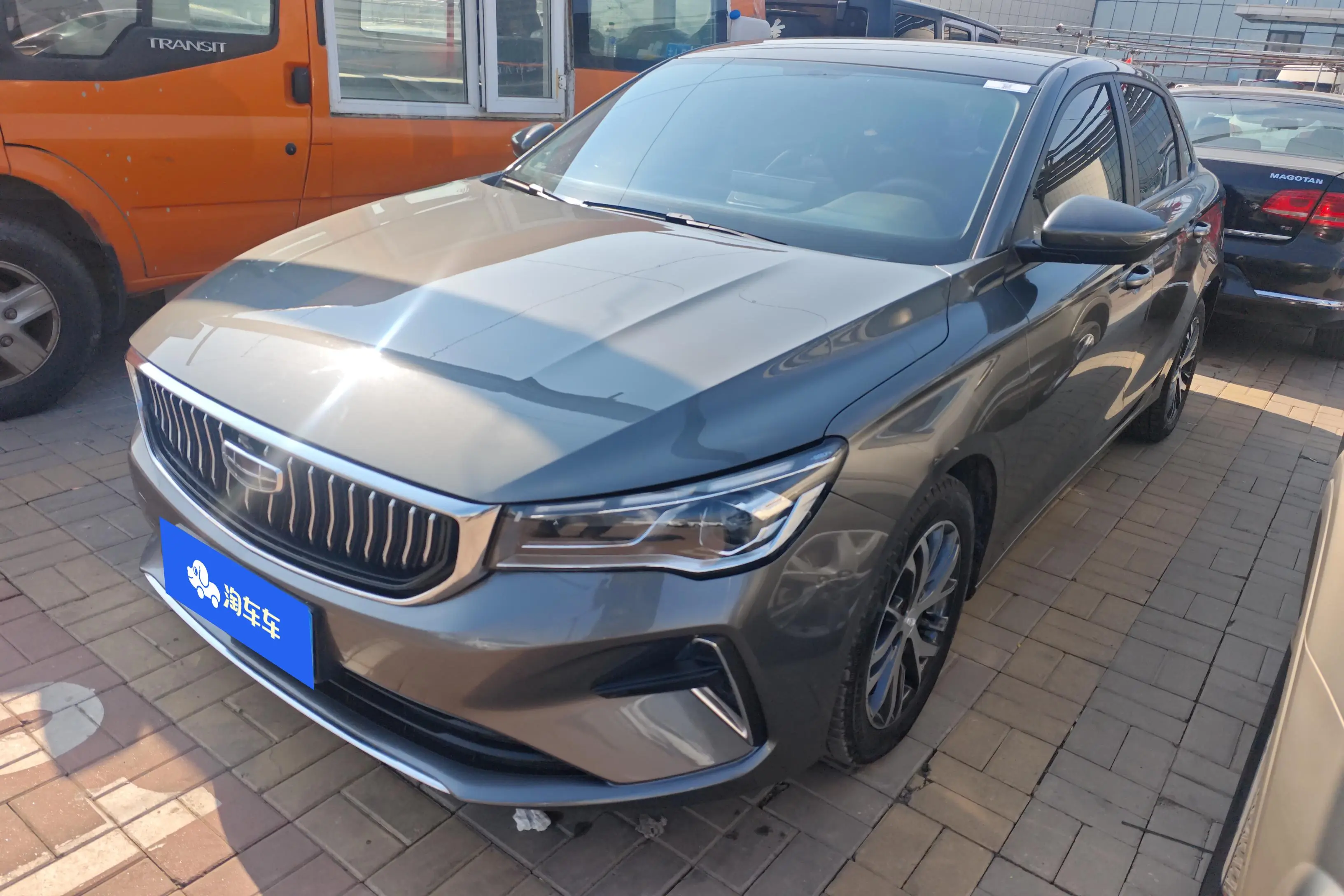 Geely Emgrand  из Китая