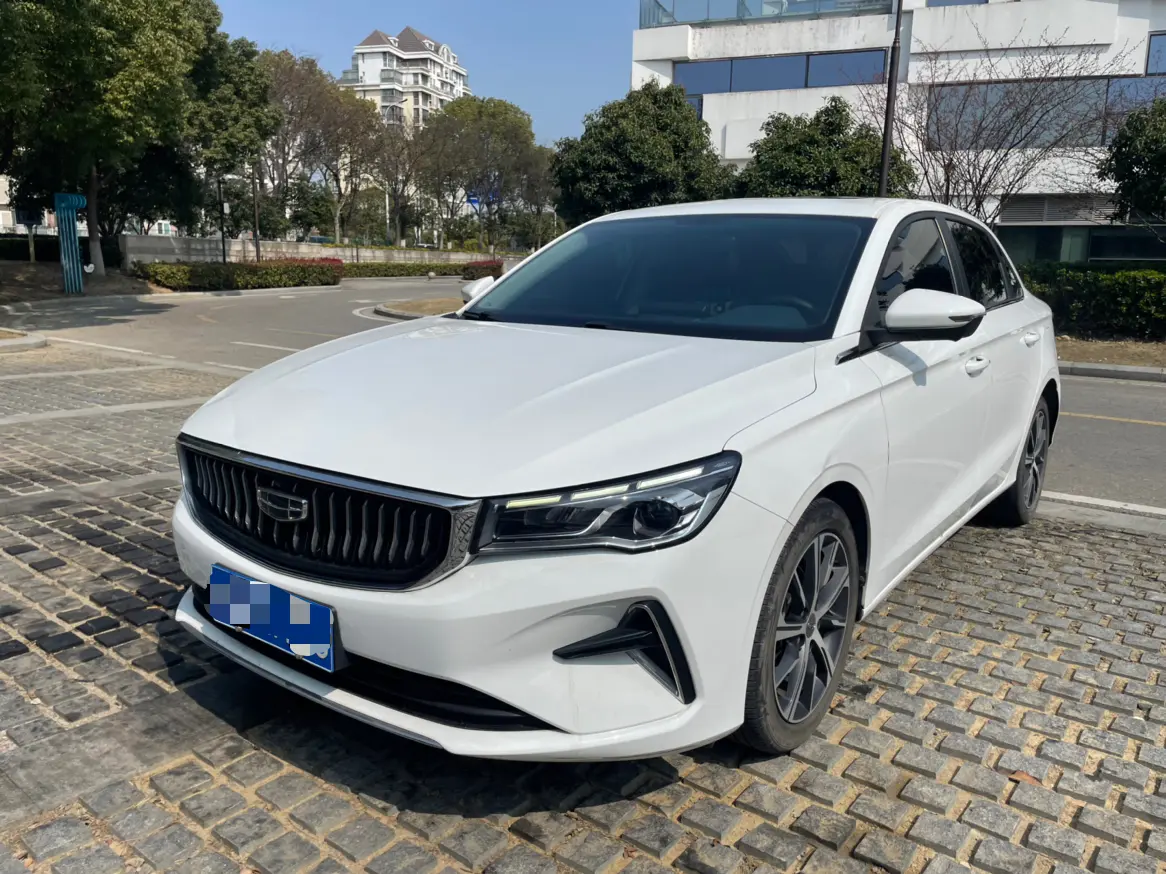Geely Emgrand  из Китая