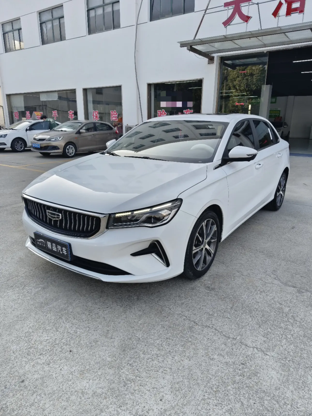 Geely Emgrand  из Китая