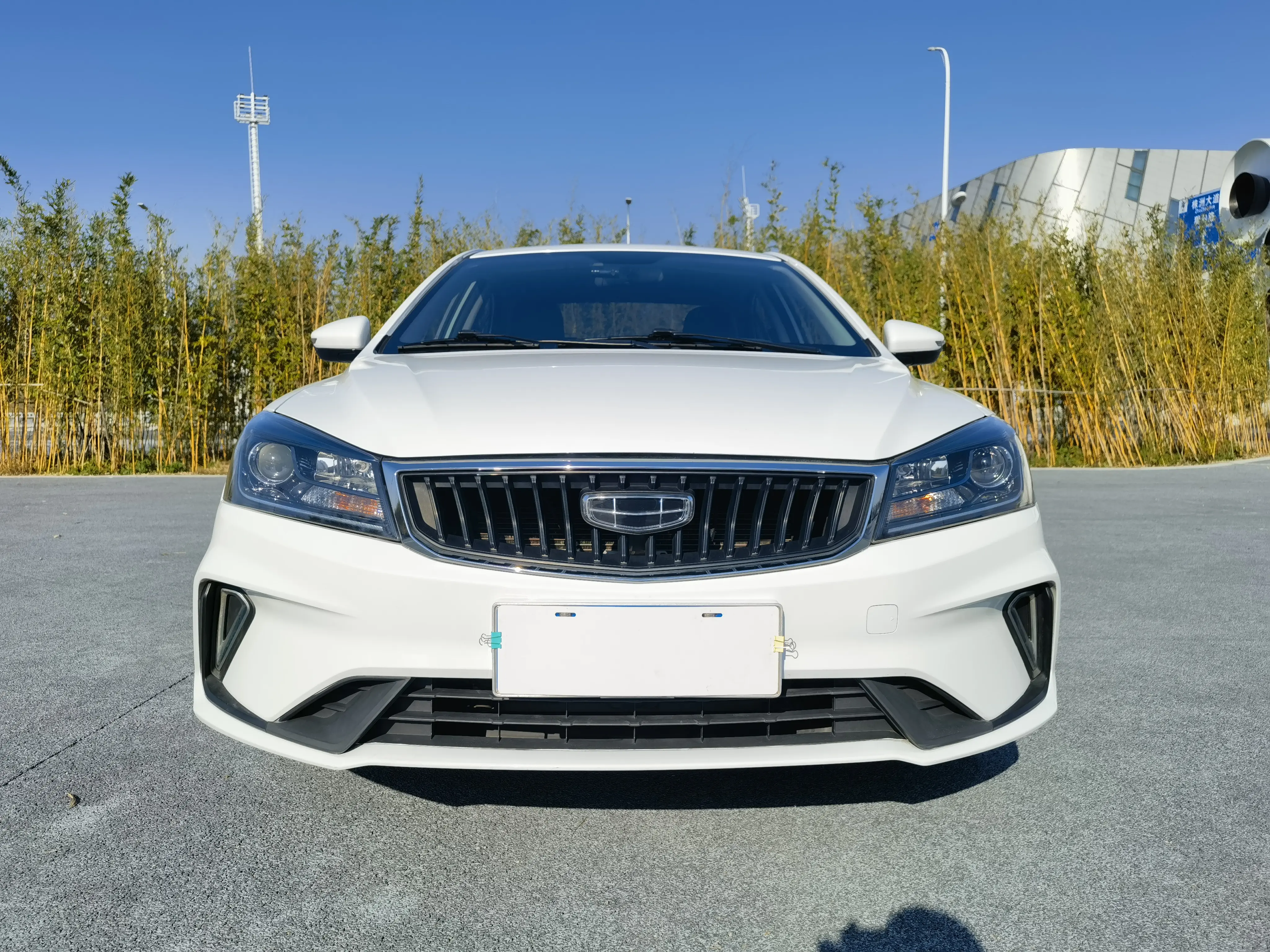 Geely Emgrand  из Китая