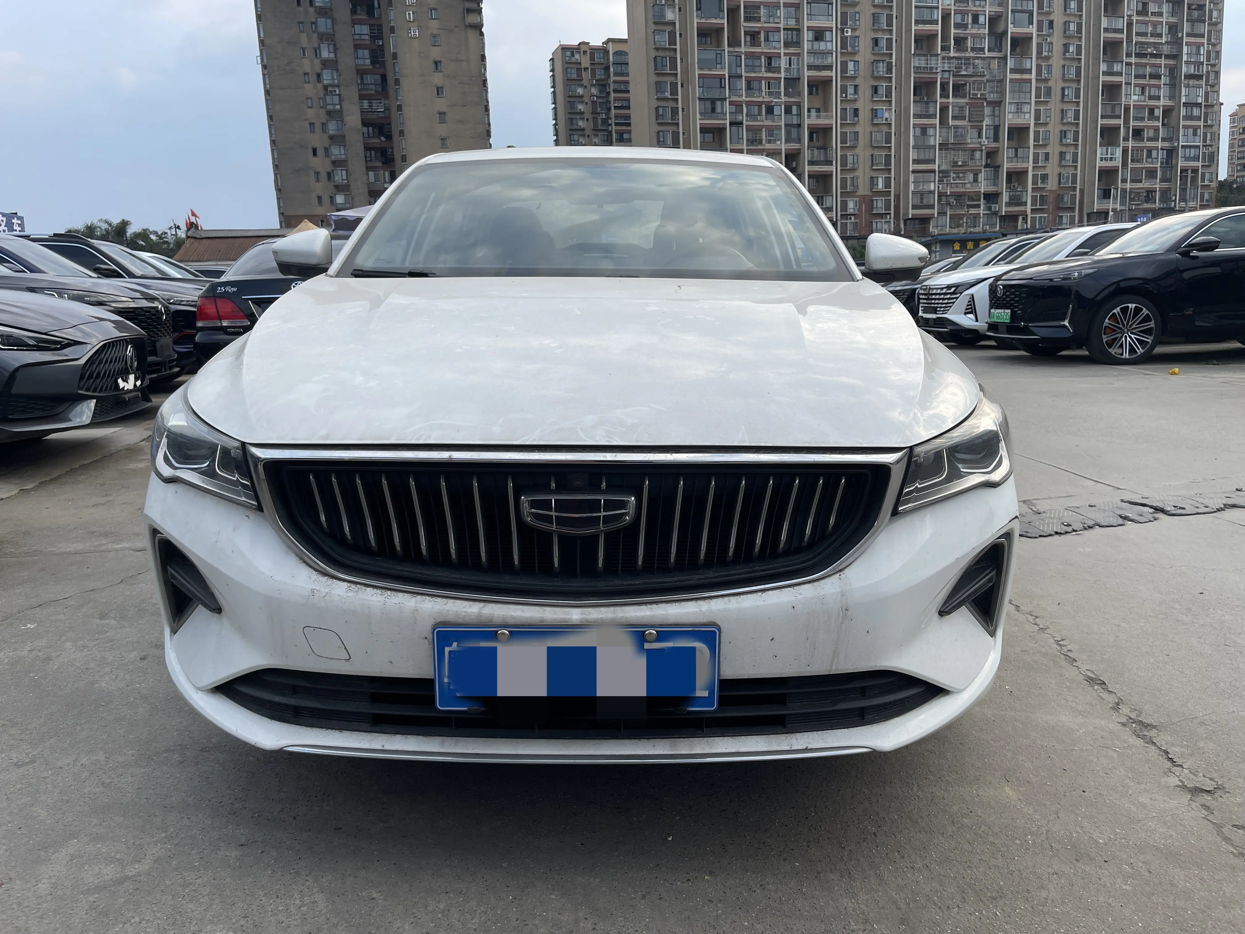 Geely Emgrand  из Китая