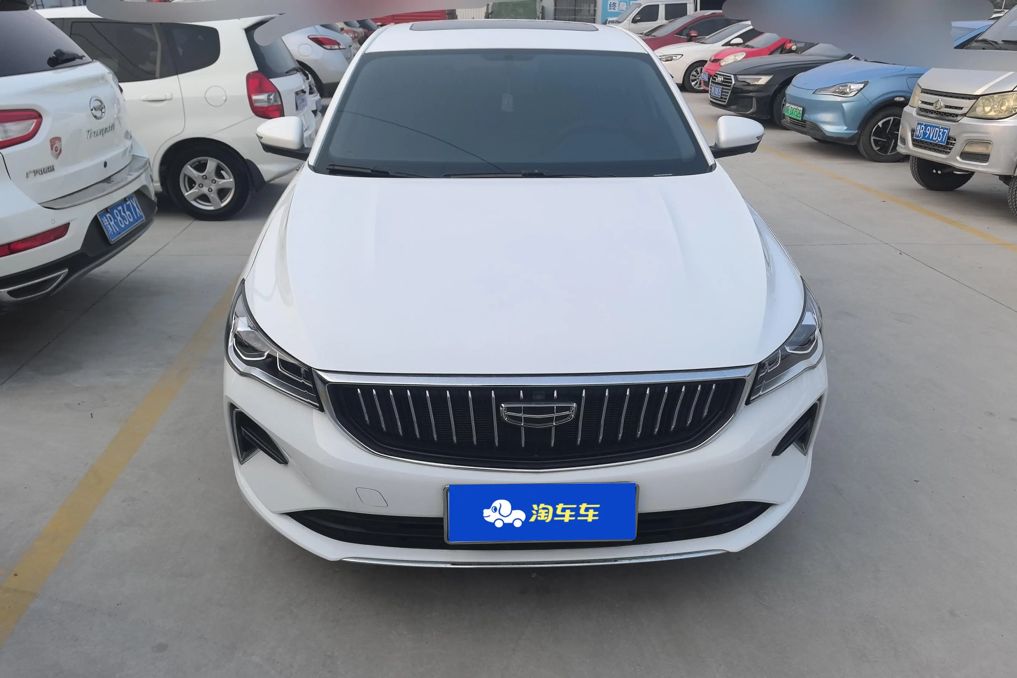 Geely Emgrand  из Китая