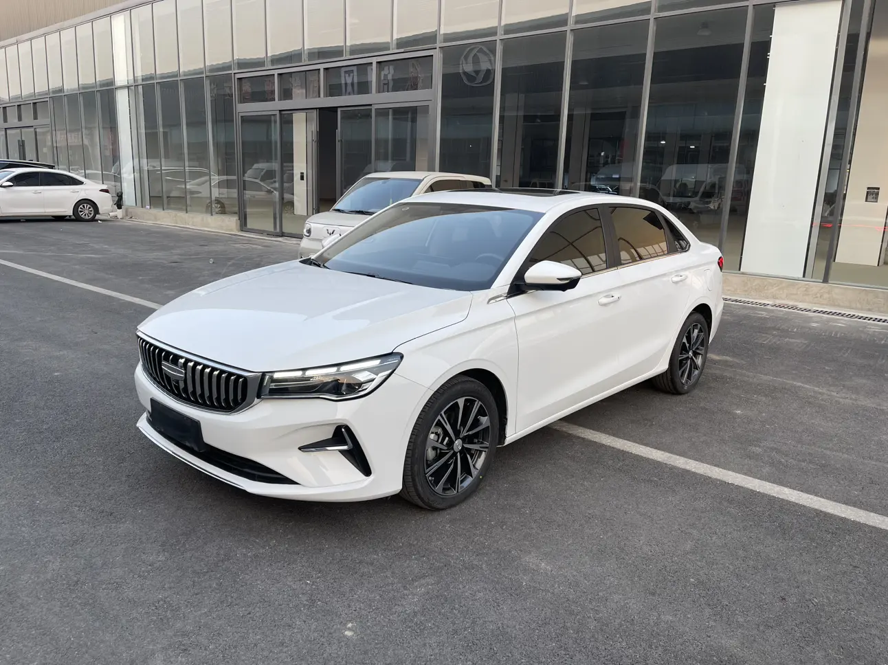 Geely Emgrand  из Китая