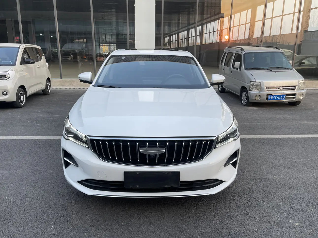 Geely Emgrand  из Китая