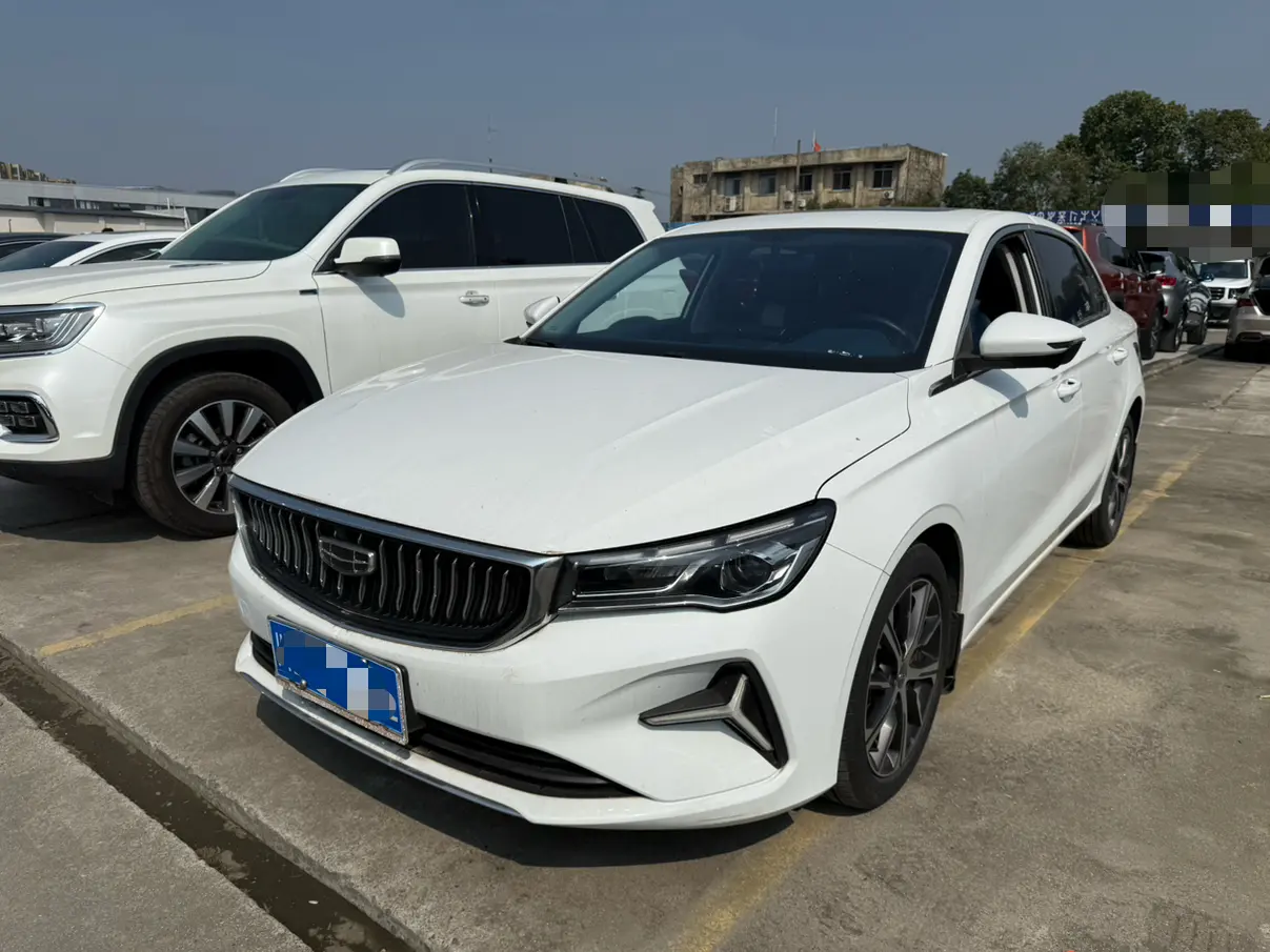 Geely Emgrand  из Китая