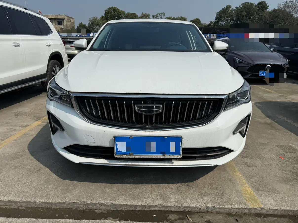 Geely Emgrand  из Китая