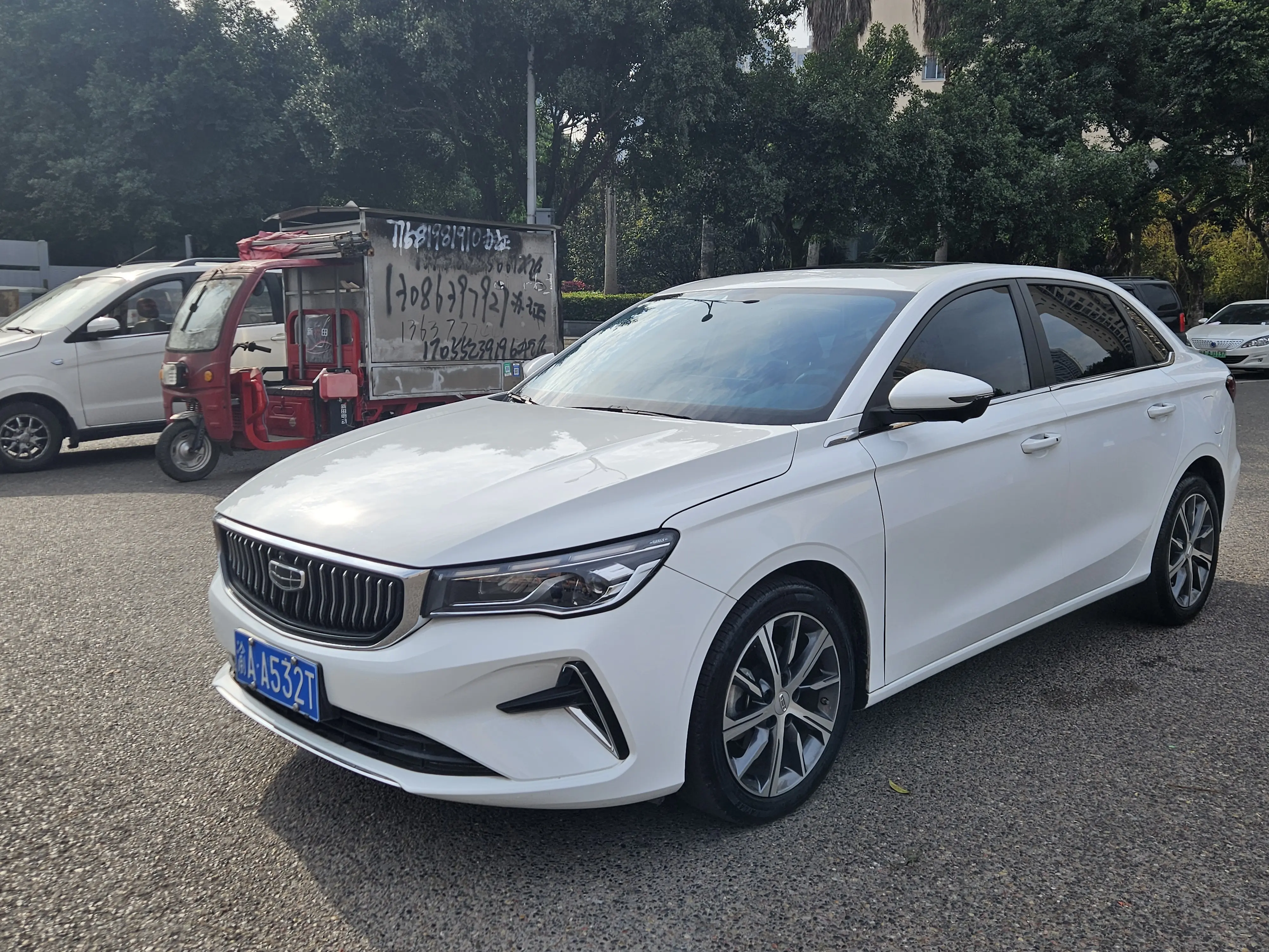 Geely Emgrand  из Китая