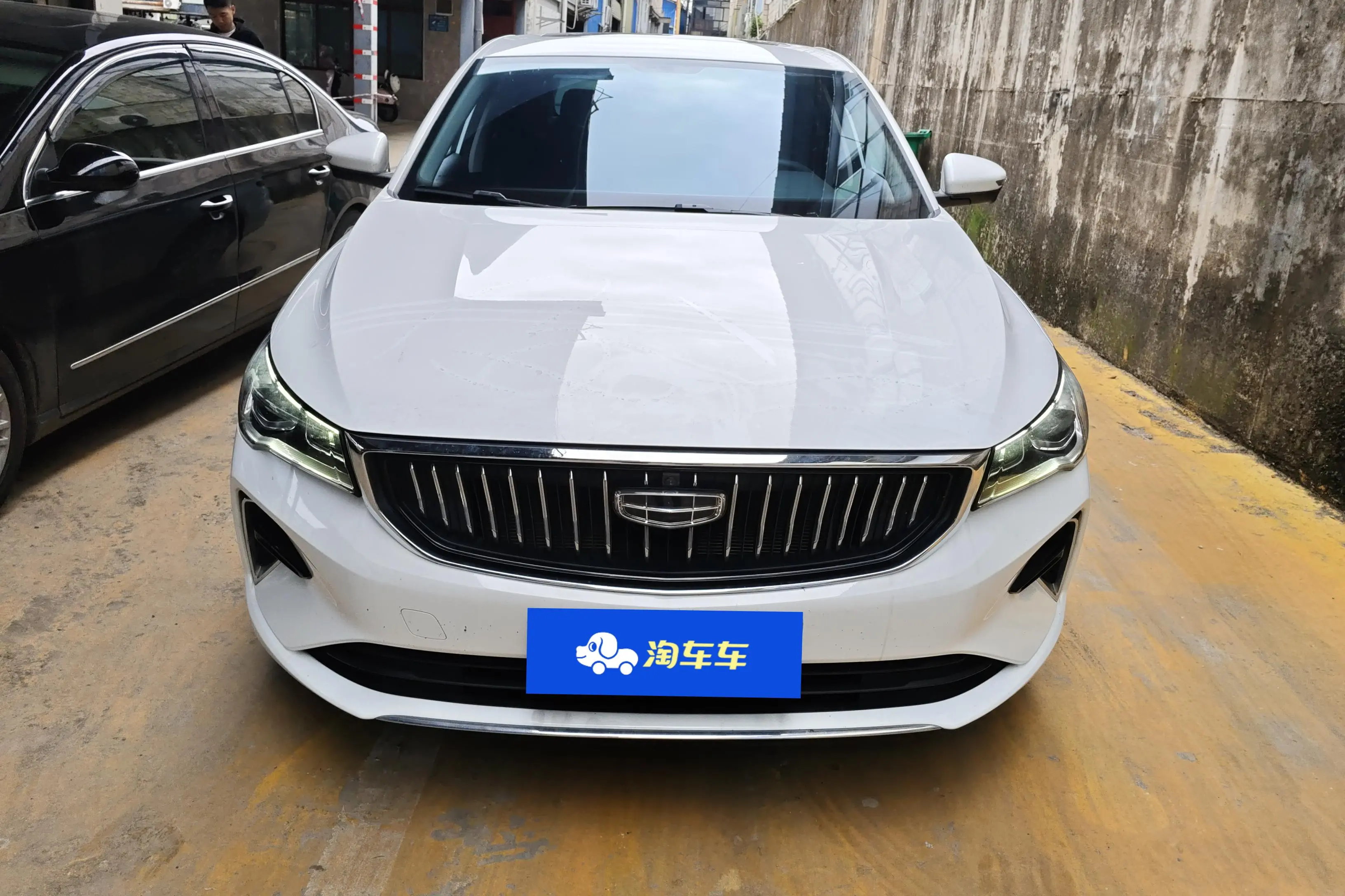 Geely Emgrand  из Китая