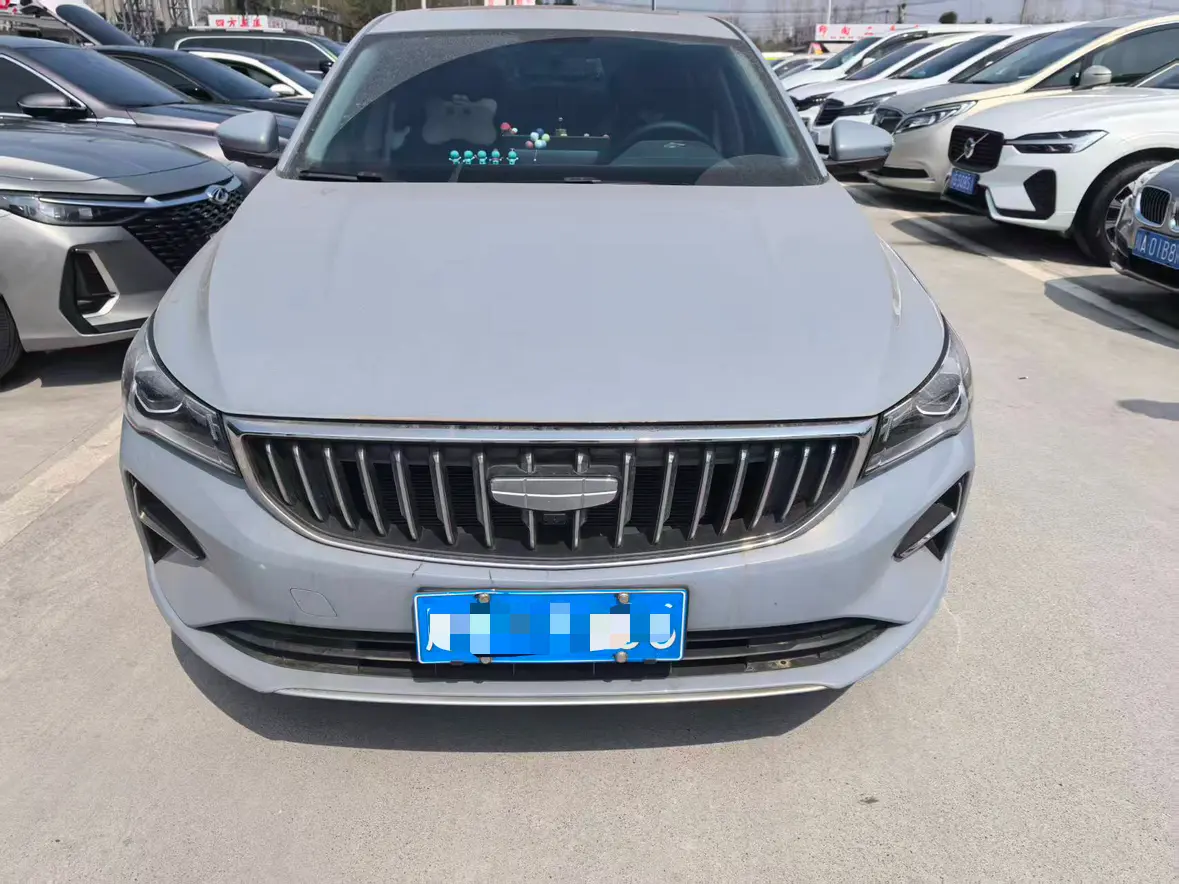 Geely Emgrand  из Китая