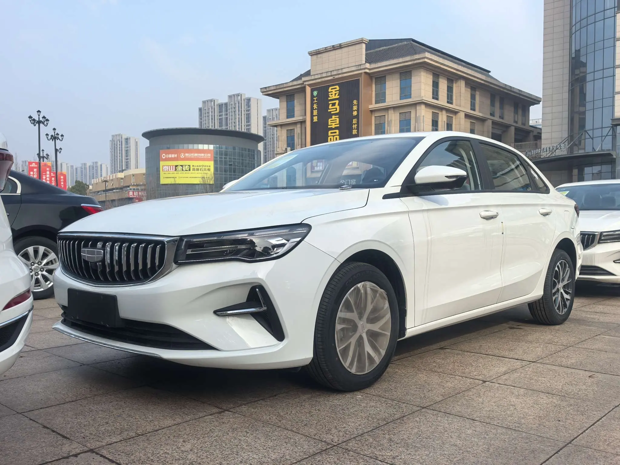 Geely Emgrand  из Китая