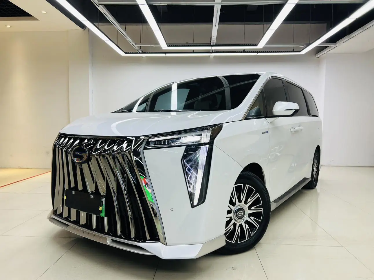 GAC Trumpchi E9 PHEV  из Китая