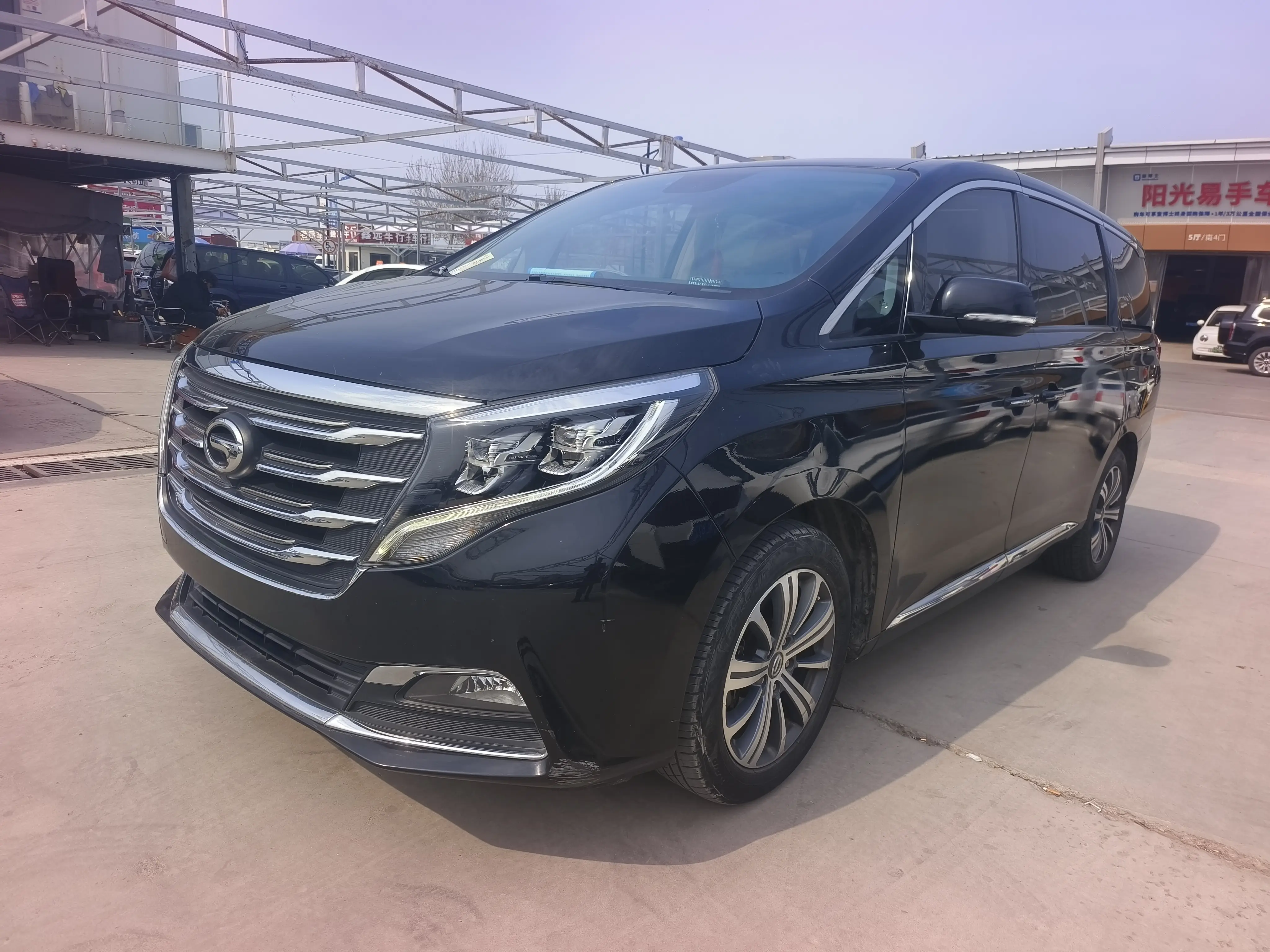 GAC Trumpchi M8  из Китая