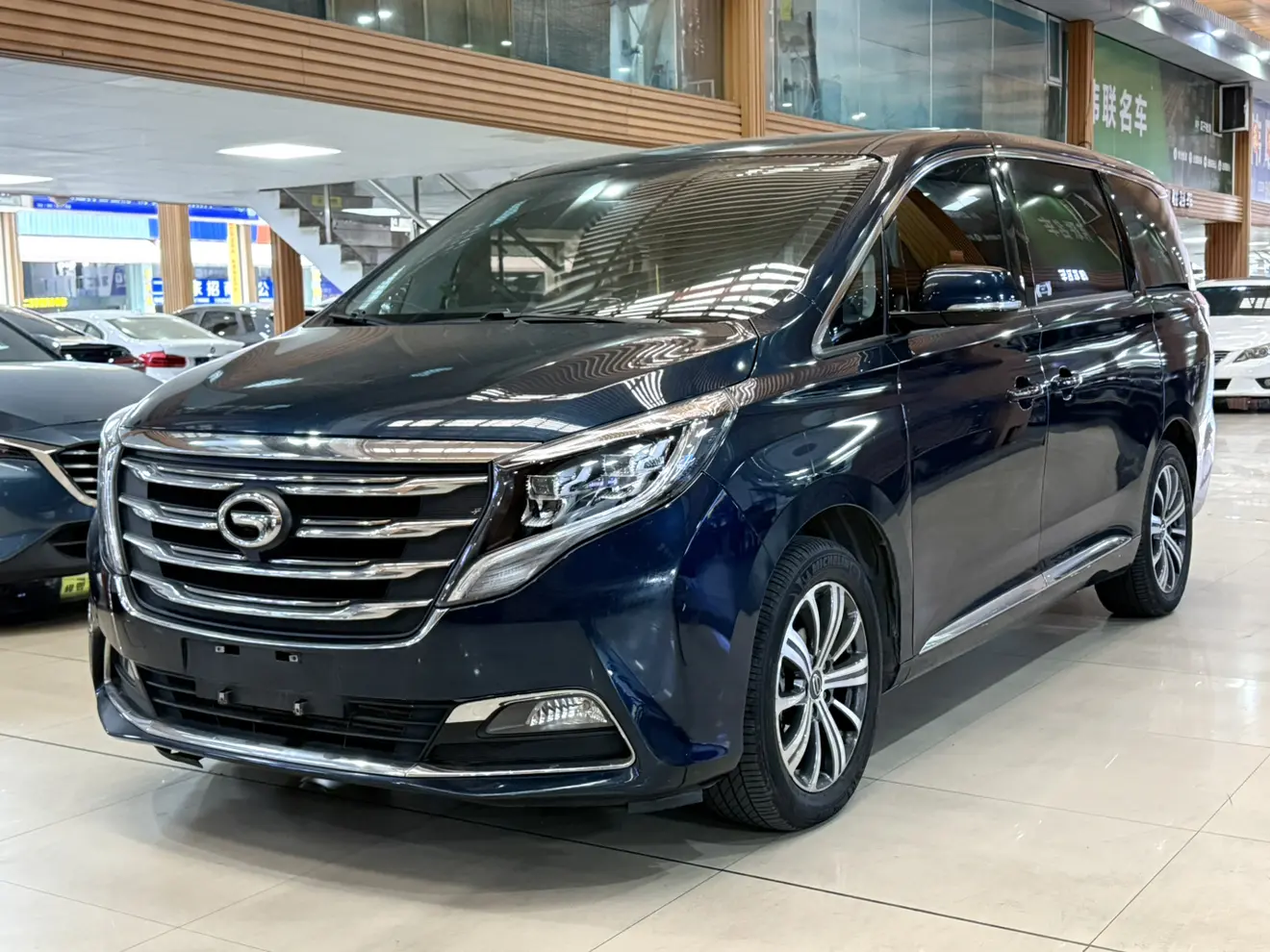 GAC Trumpchi M8  из Китая