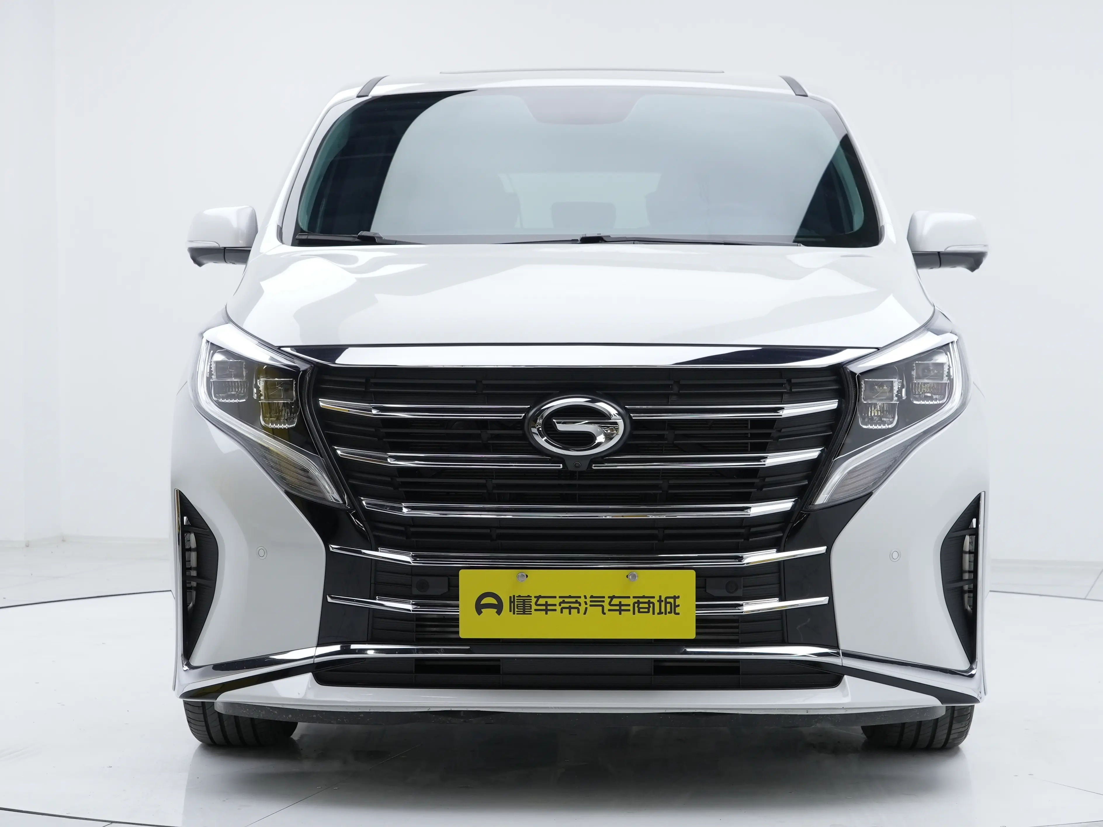 GAC Trumpchi M8  из Китая