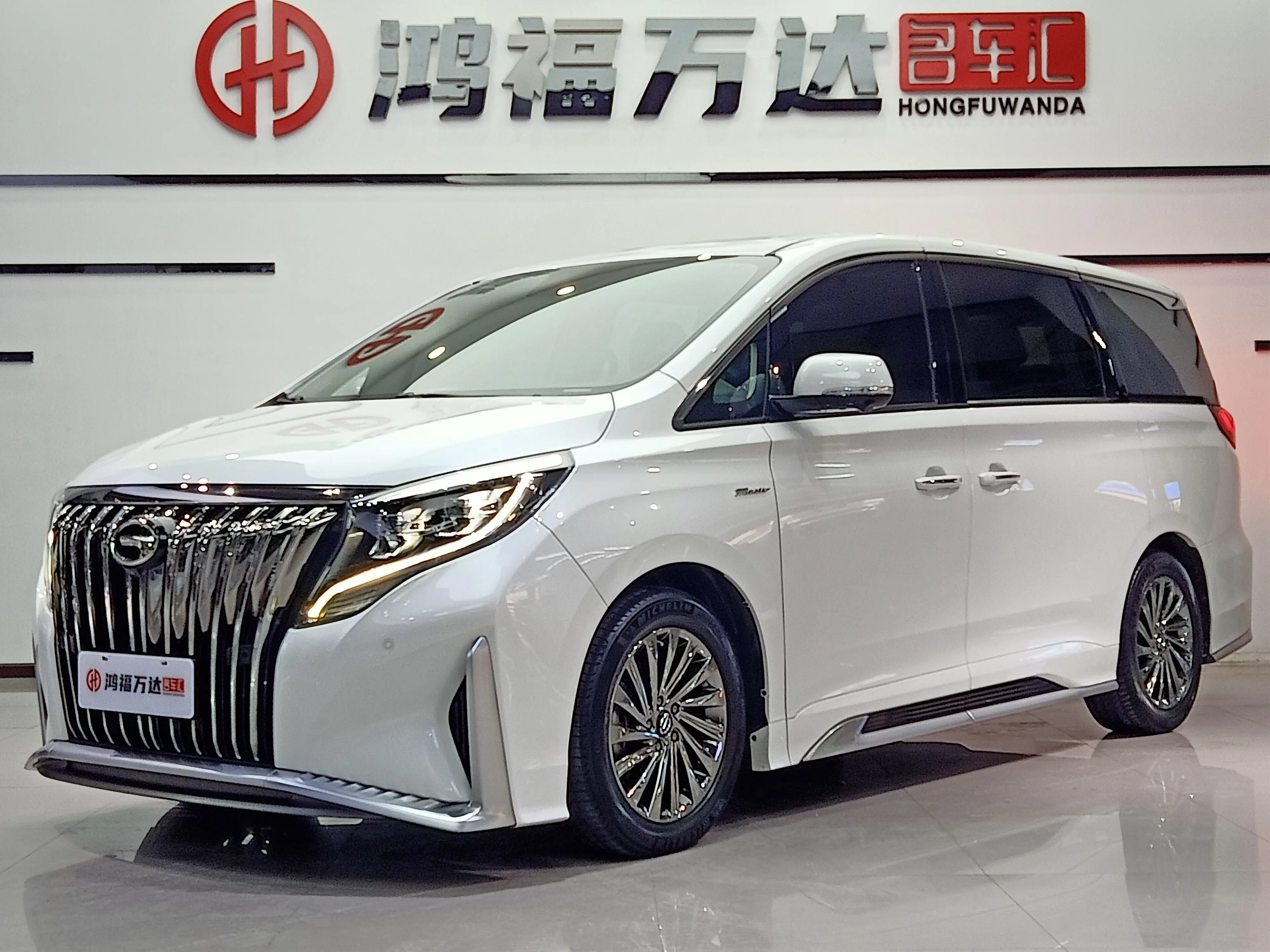 GAC Trumpchi M8  из Китая