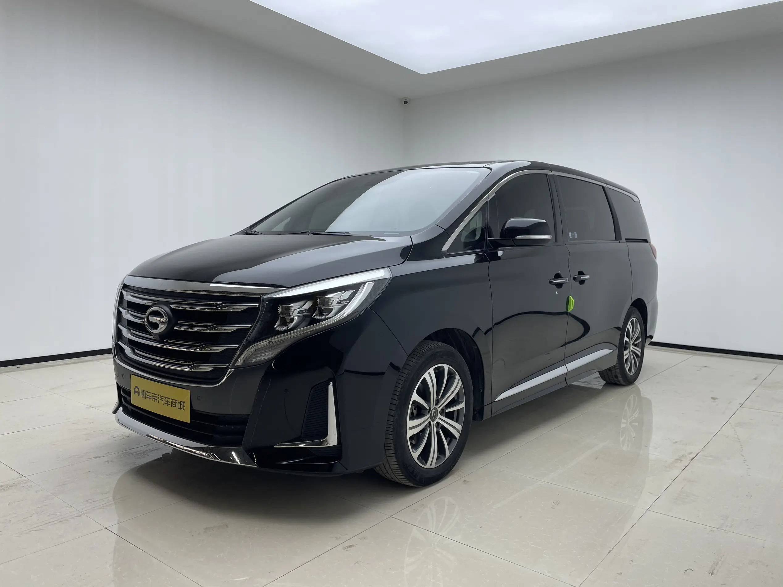 GAC Trumpchi M8  из Китая