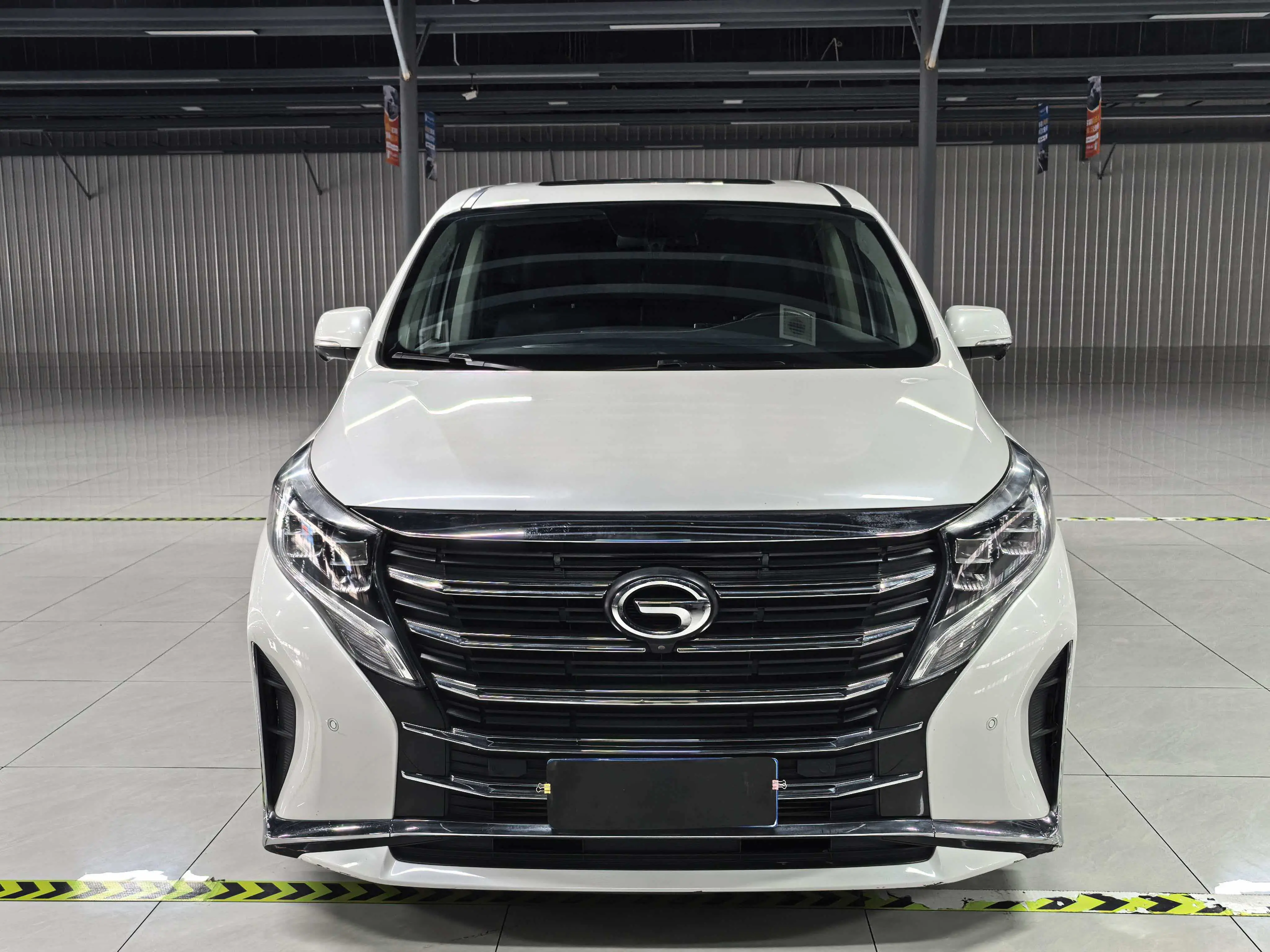 GAC Trumpchi M8  из Китая