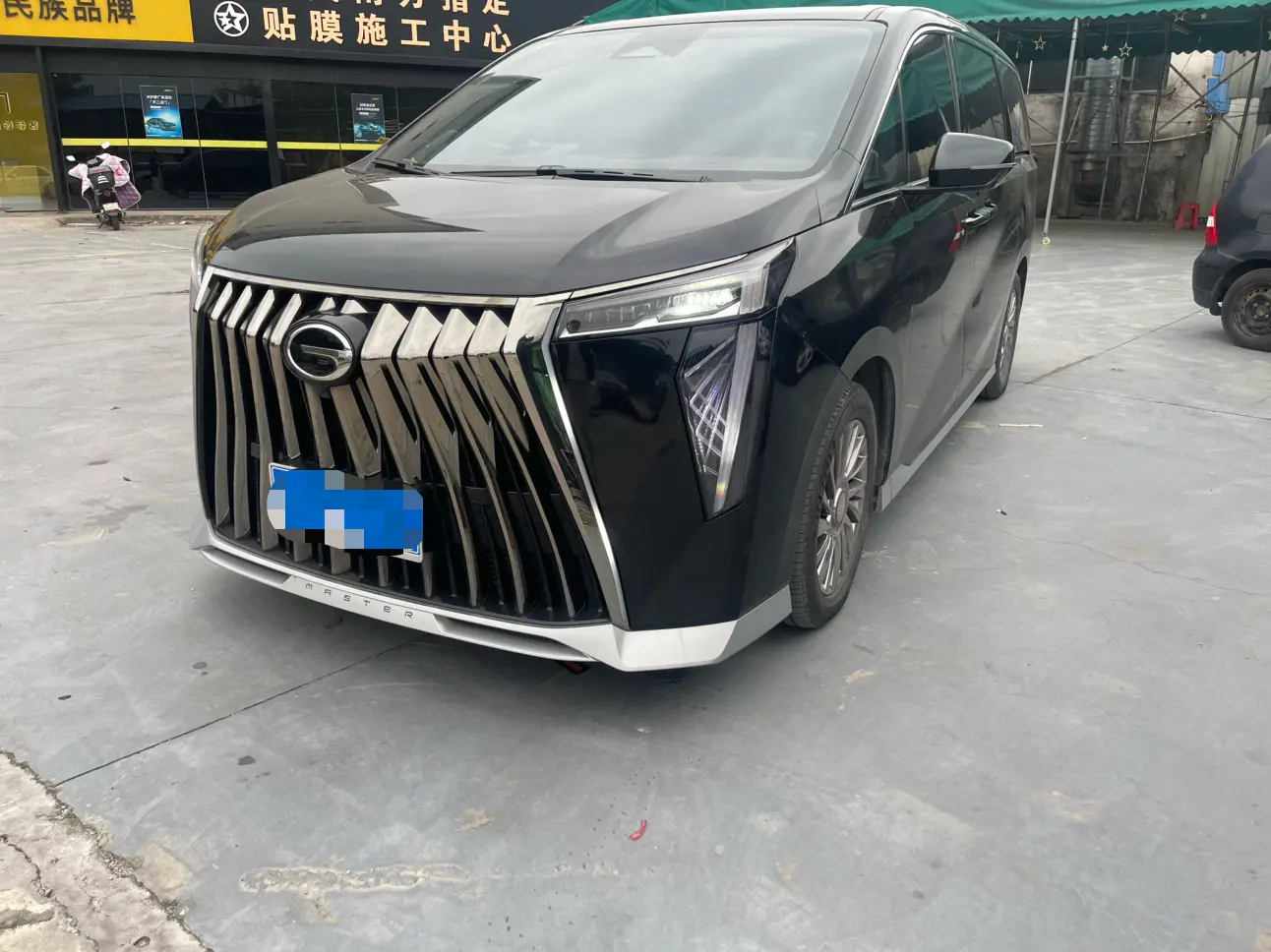 GAC Trumpchi M8  из Китая