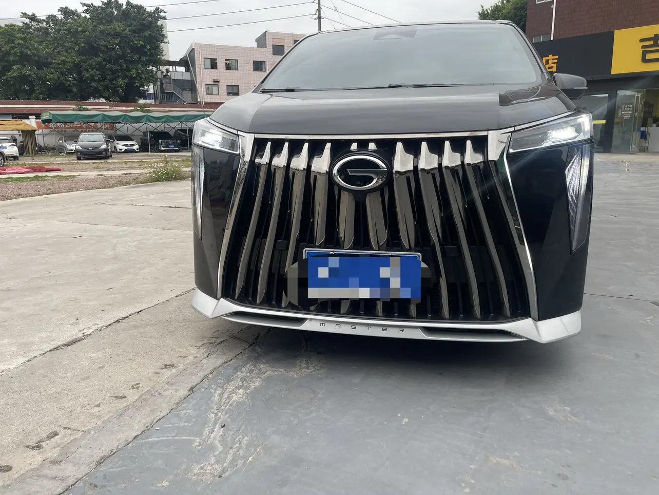 GAC Trumpchi M8  из Китая