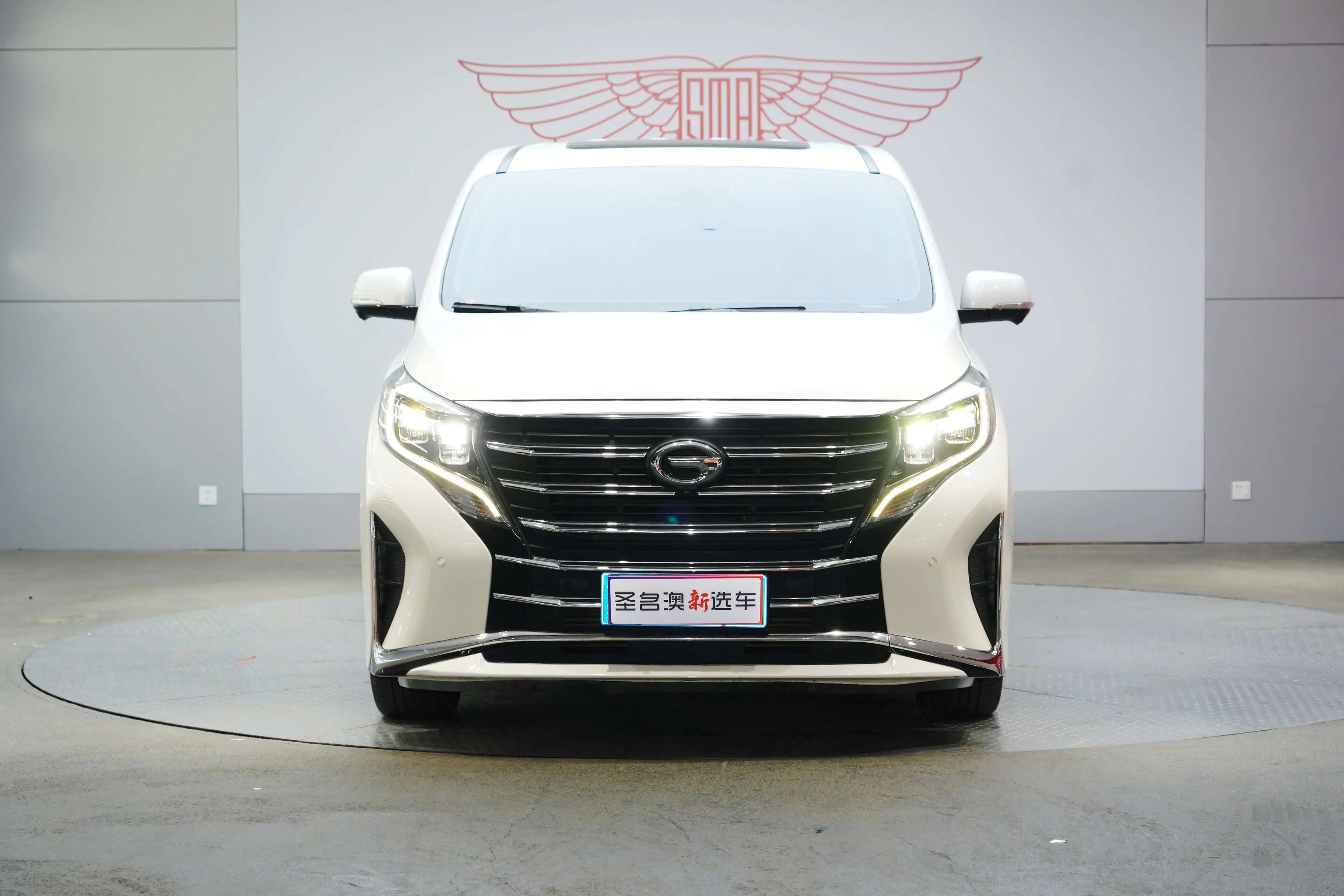 GAC Trumpchi M8  из Китая