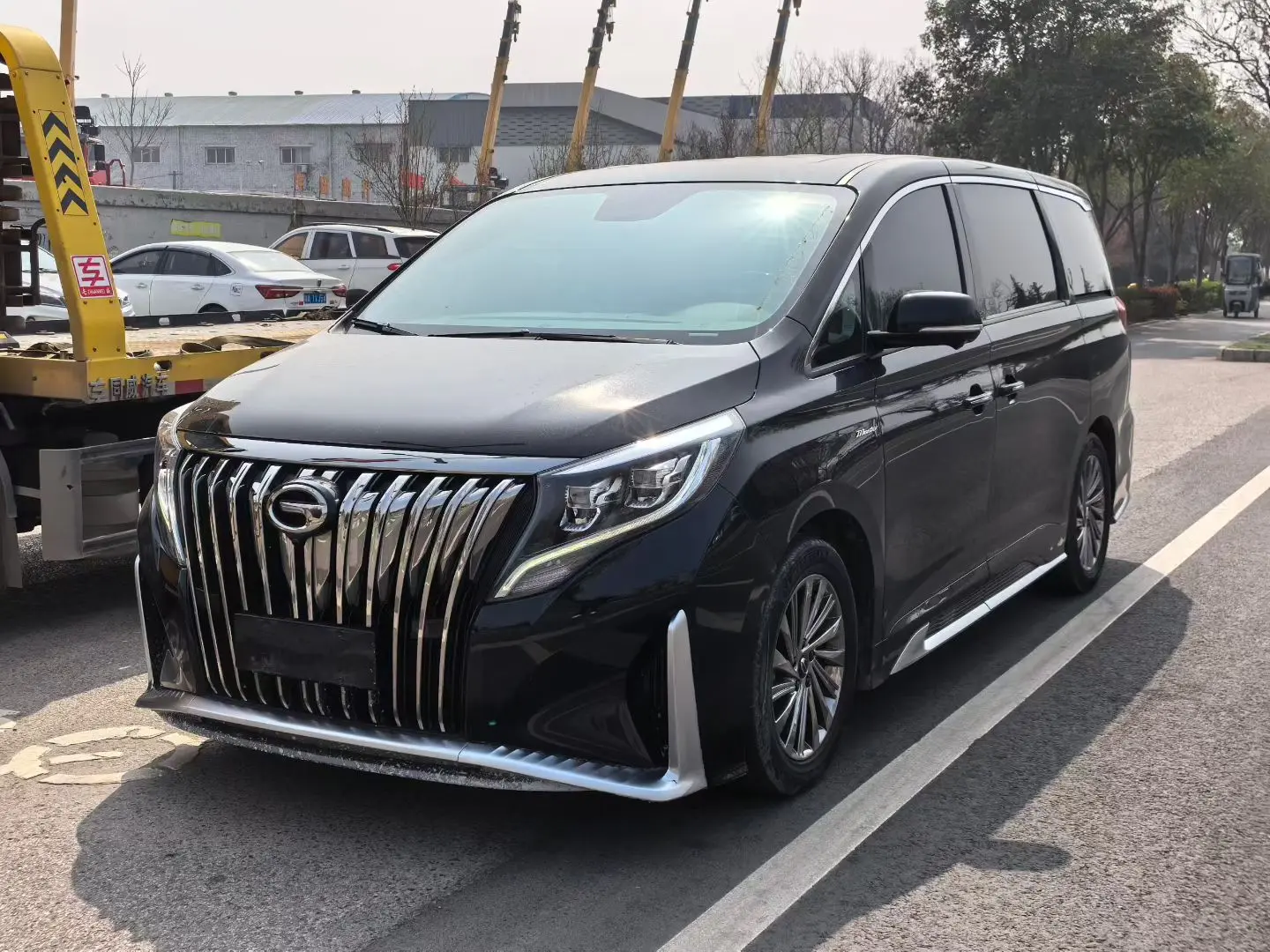 GAC Trumpchi M8  из Китая