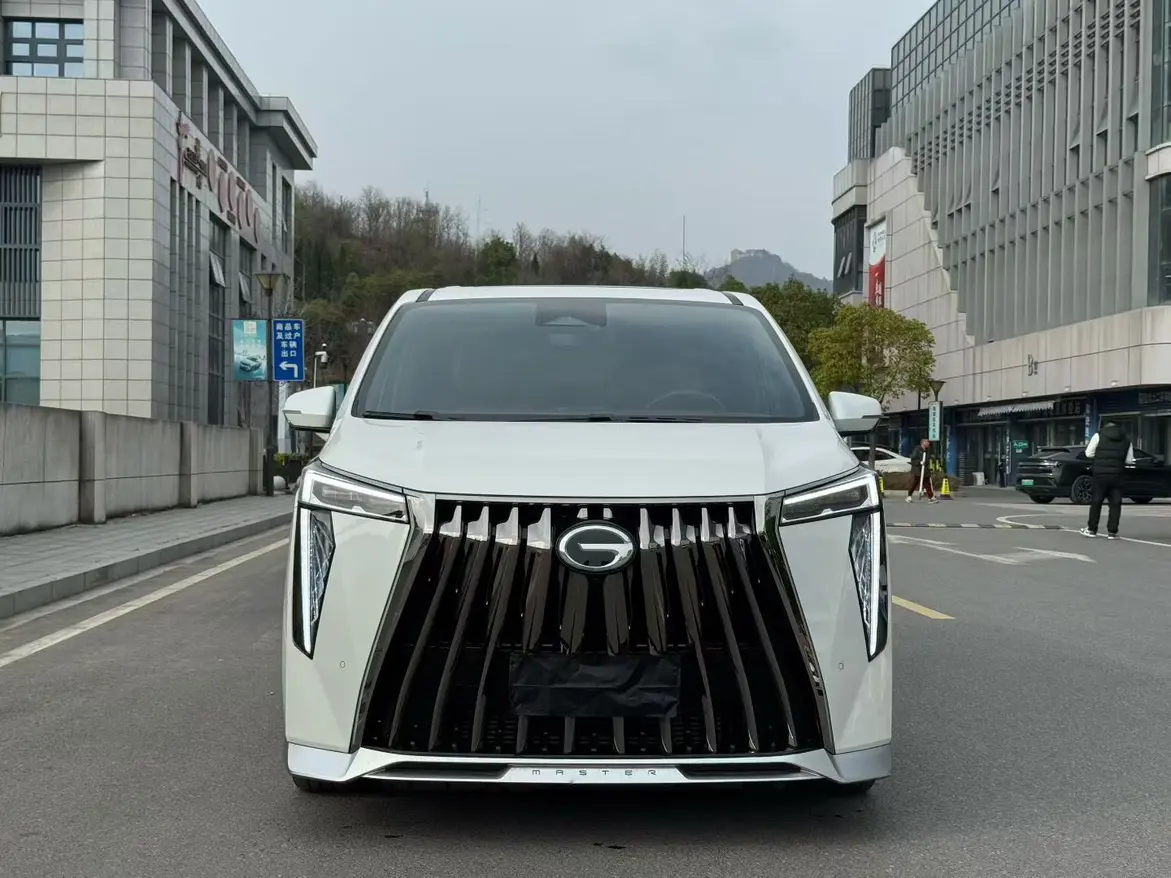 GAC Trumpchi M8  из Китая