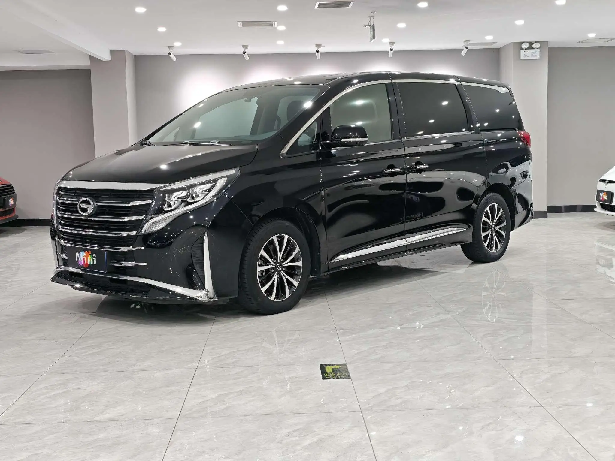 GAC Trumpchi M8  из Китая