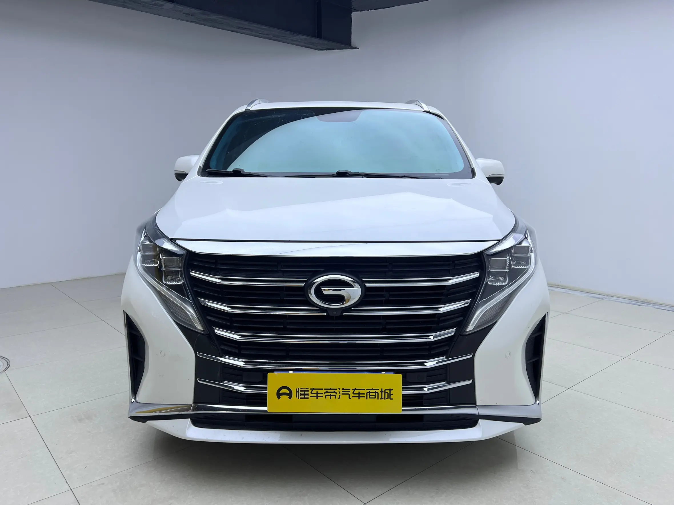 GAC Trumpchi M8  из Китая