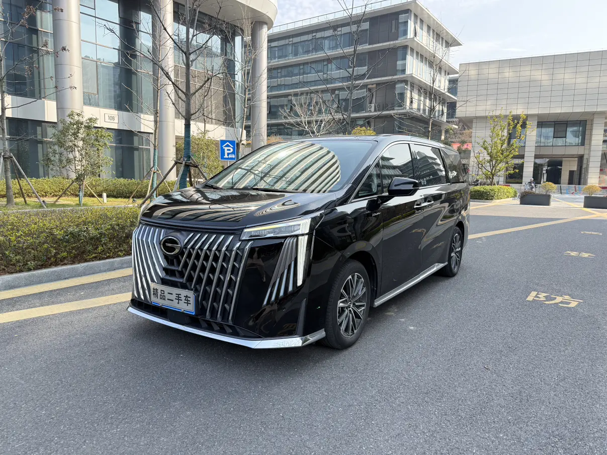 GAC Trumpchi M8  из Китая