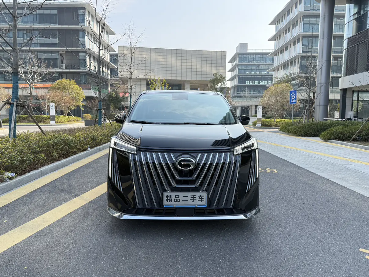 GAC Trumpchi M8  из Китая