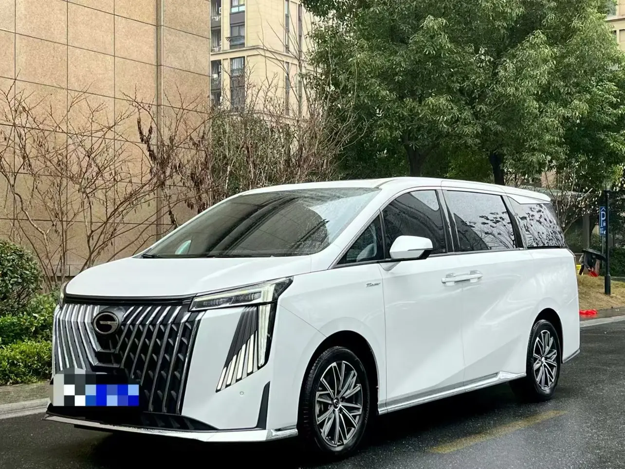 GAC Trumpchi M8  из Китая