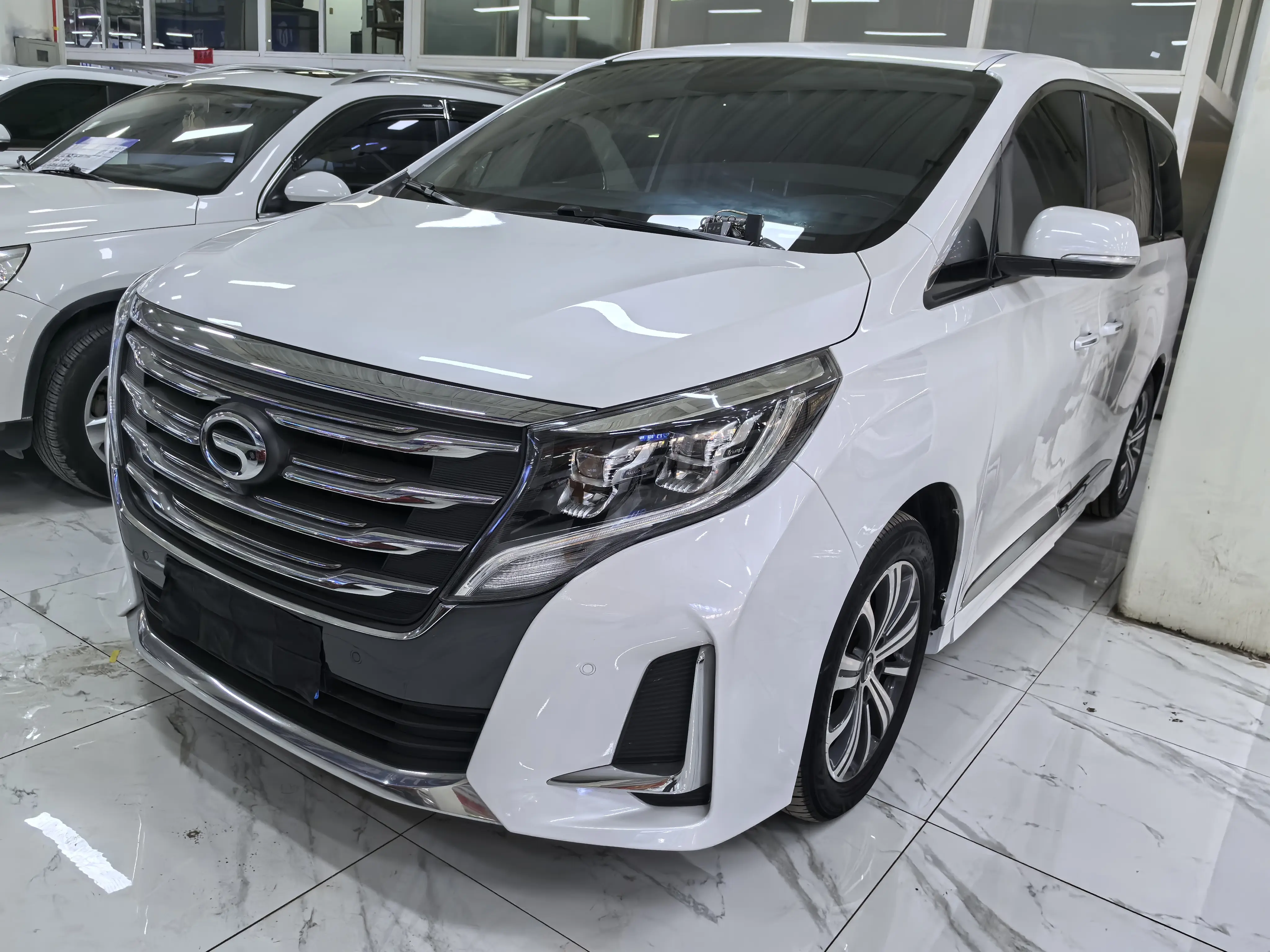 GAC Trumpchi M8  из Китая