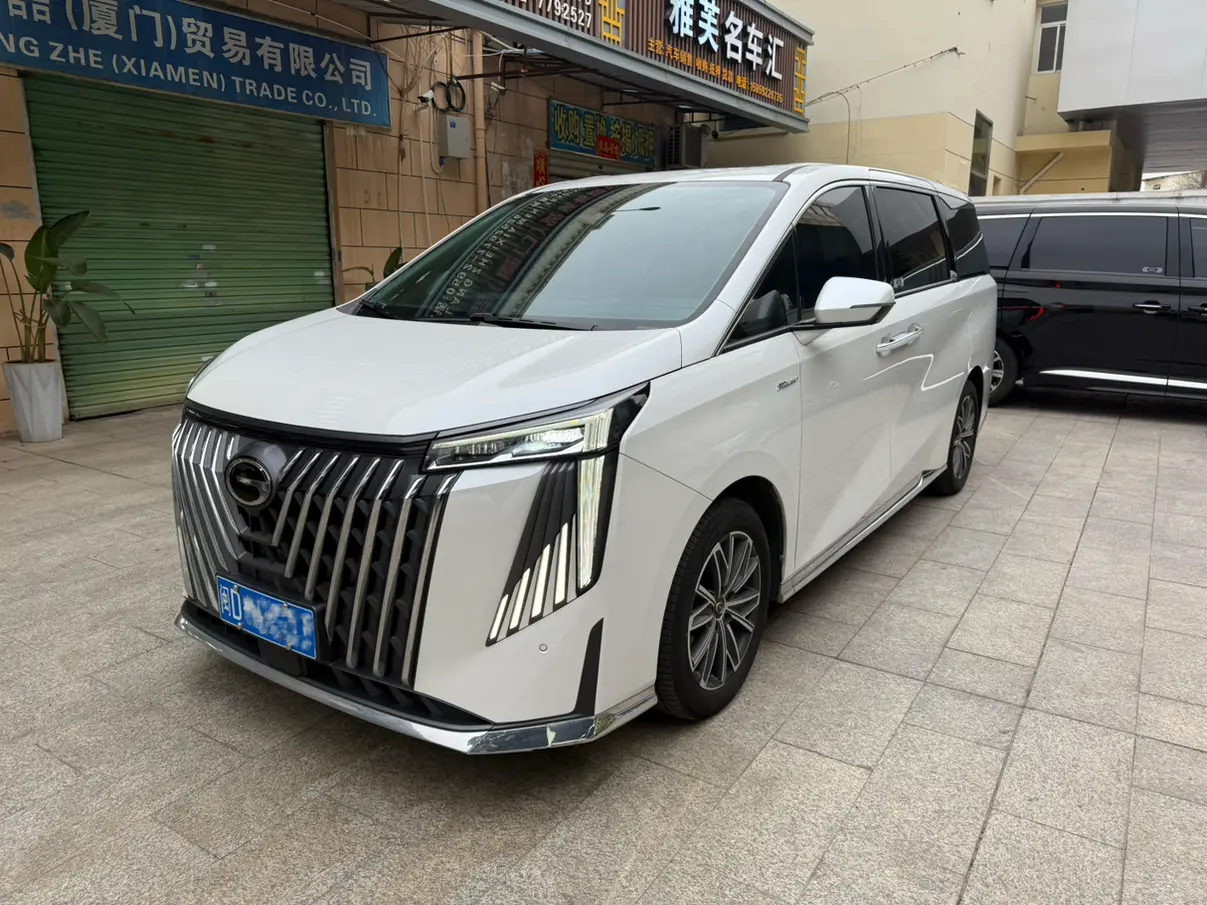 GAC Trumpchi M8  из Китая