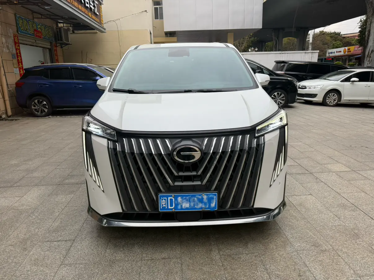 GAC Trumpchi M8  из Китая