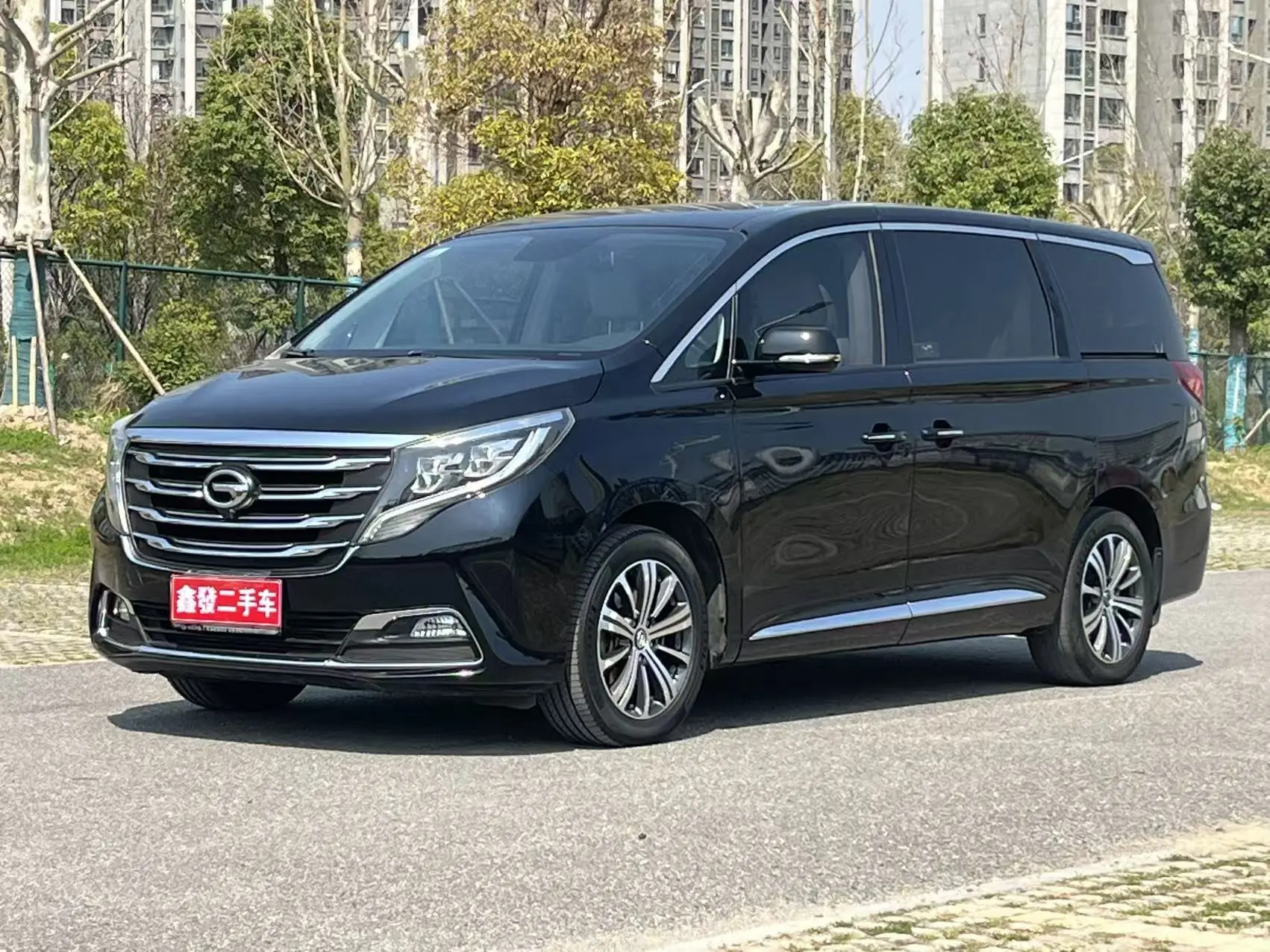 GAC Trumpchi M8  из Китая