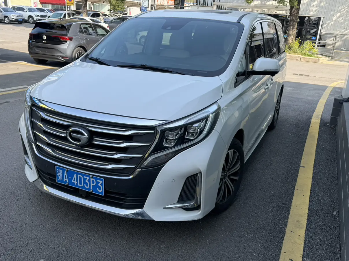 GAC Trumpchi M8  из Китая