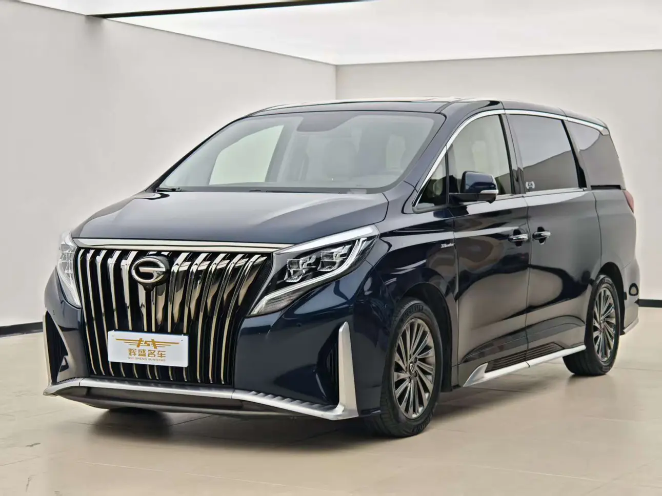 GAC Trumpchi M8  из Китая