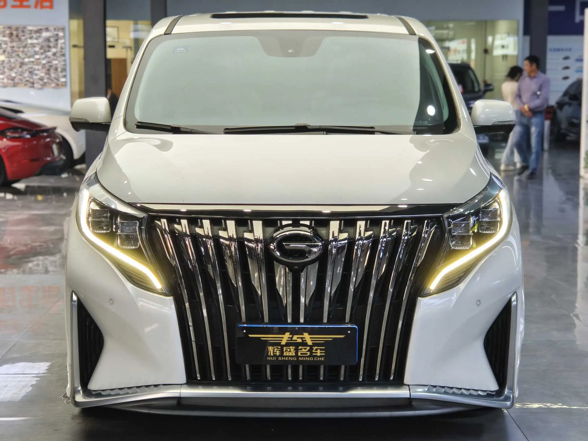 GAC Trumpchi M8  из Китая