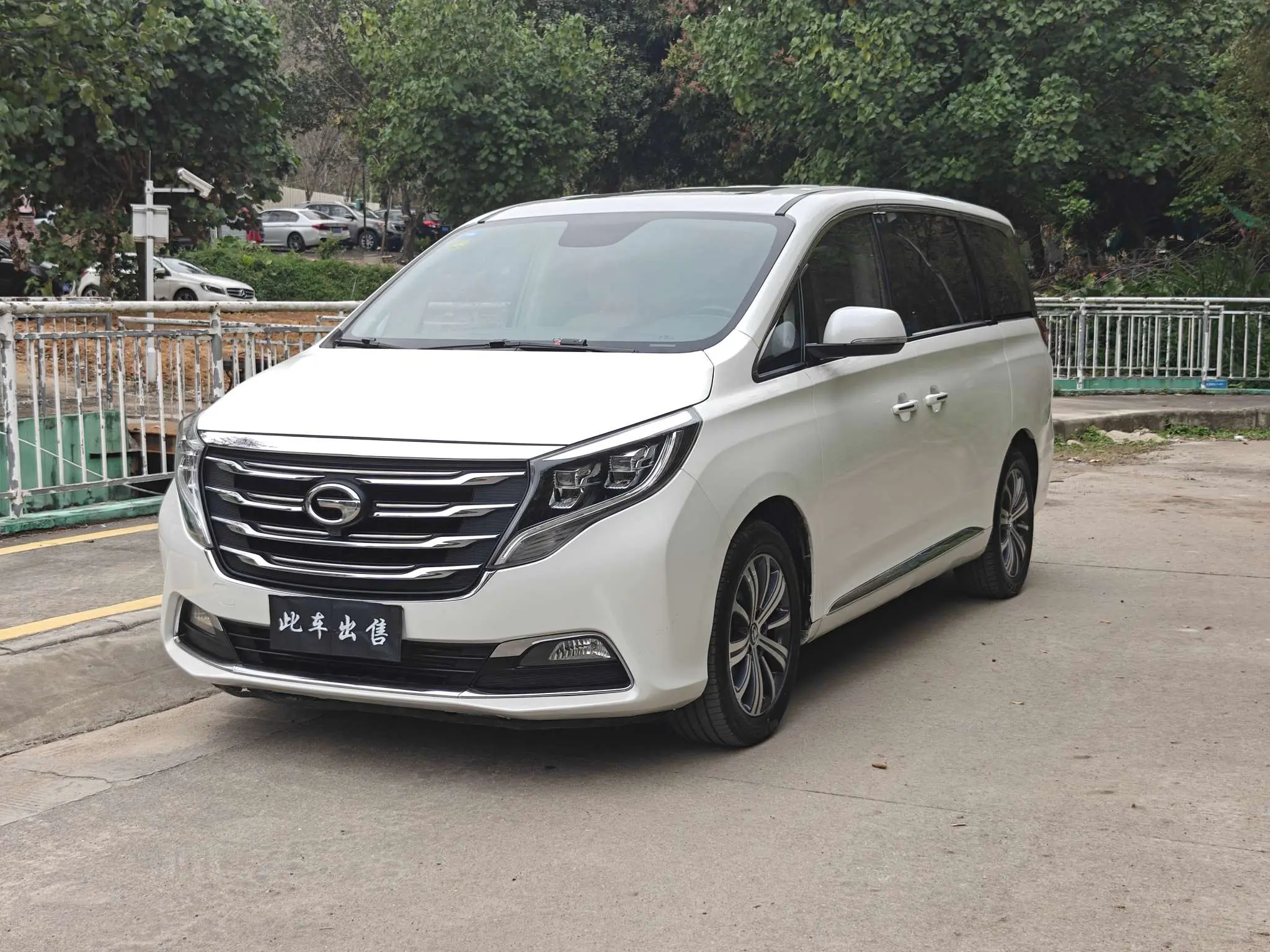 GAC Trumpchi M8  из Китая