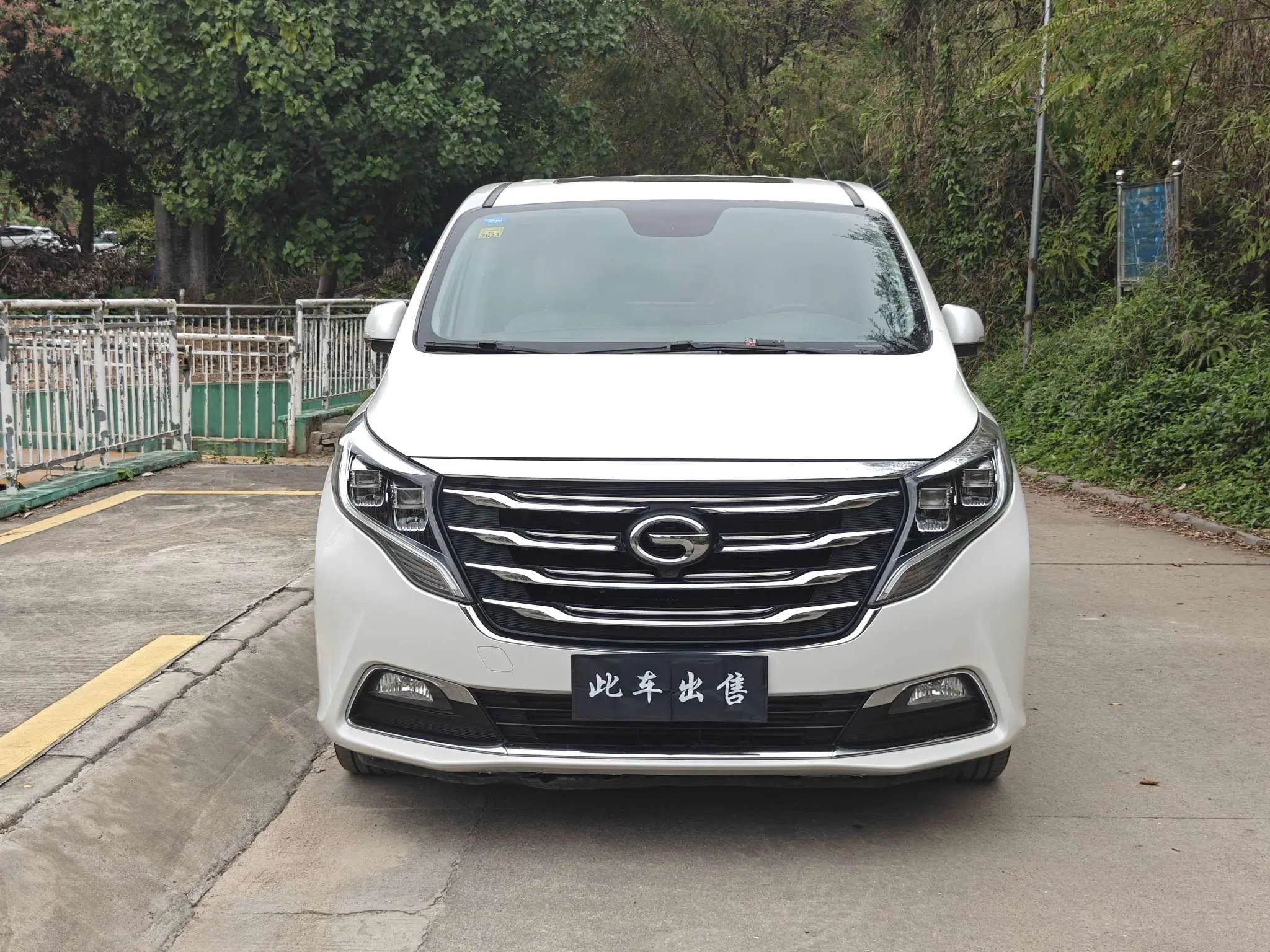 GAC Trumpchi M8  из Китая