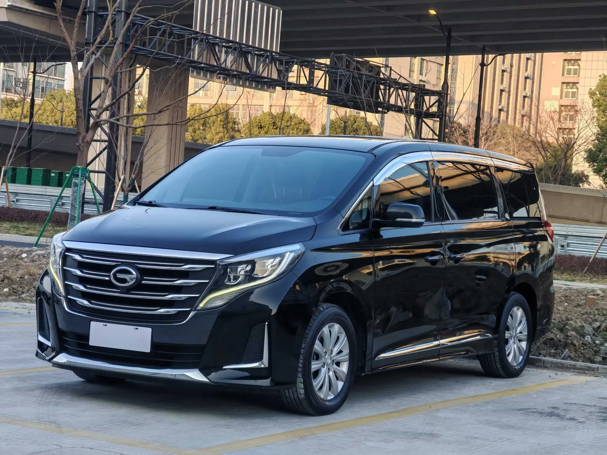 GAC Trumpchi M8  из Китая
