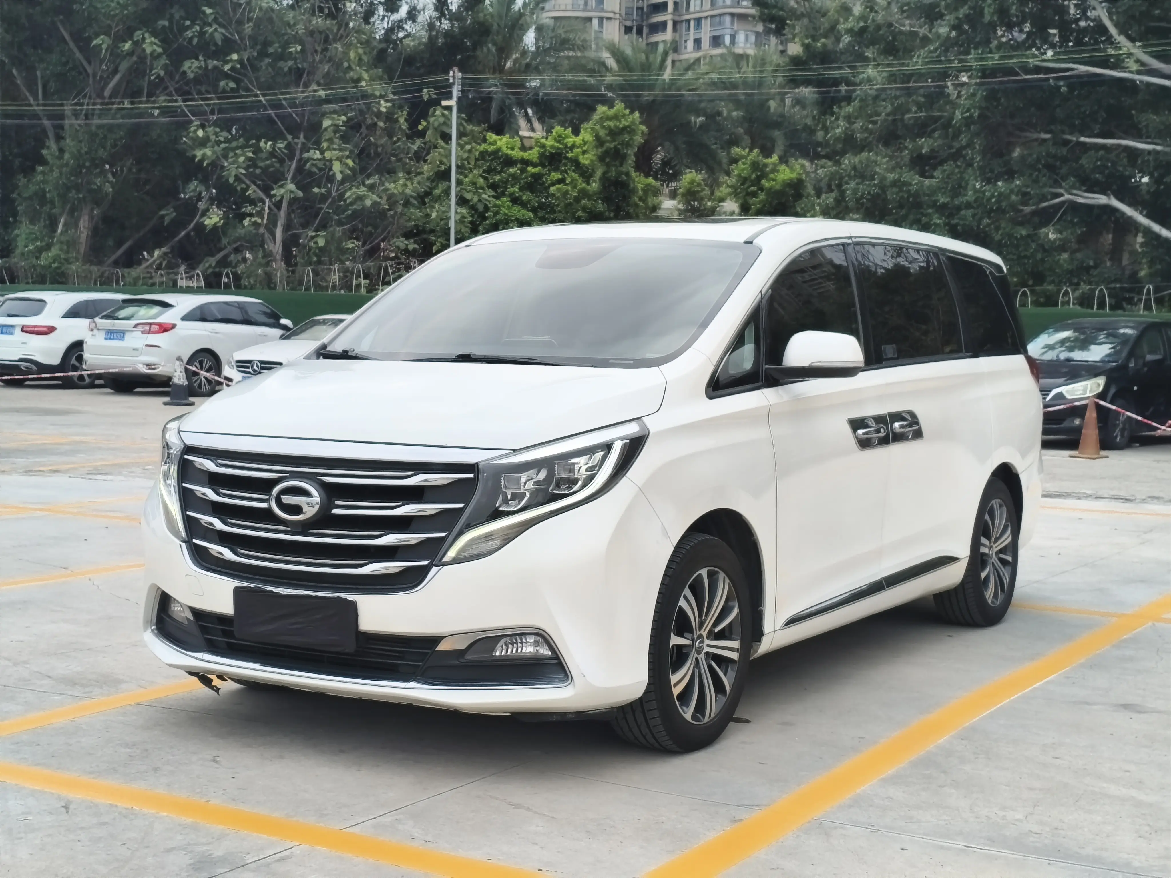 GAC Trumpchi M8  из Китая