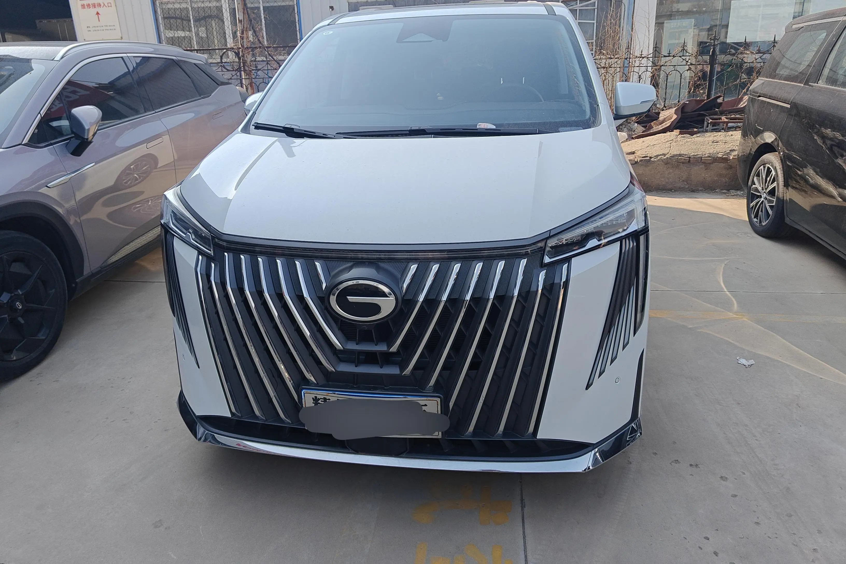 GAC Trumpchi M8  из Китая