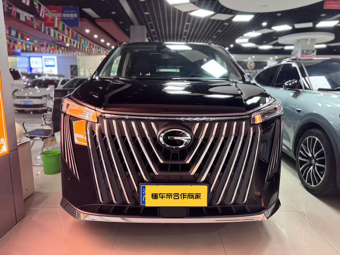 GAC Trumpchi M8  из Китая